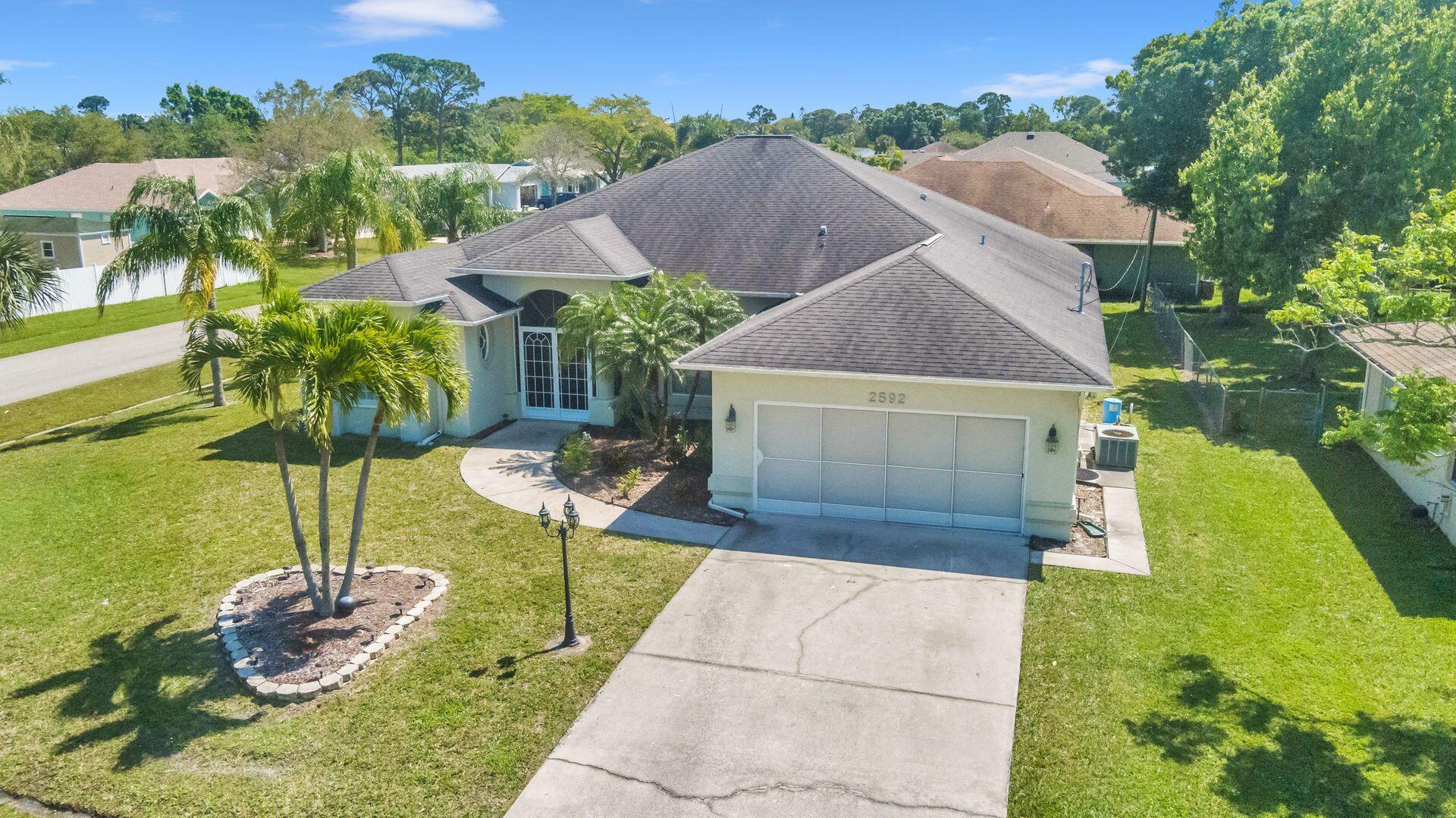 2592 SE Calusa Avenue SE
