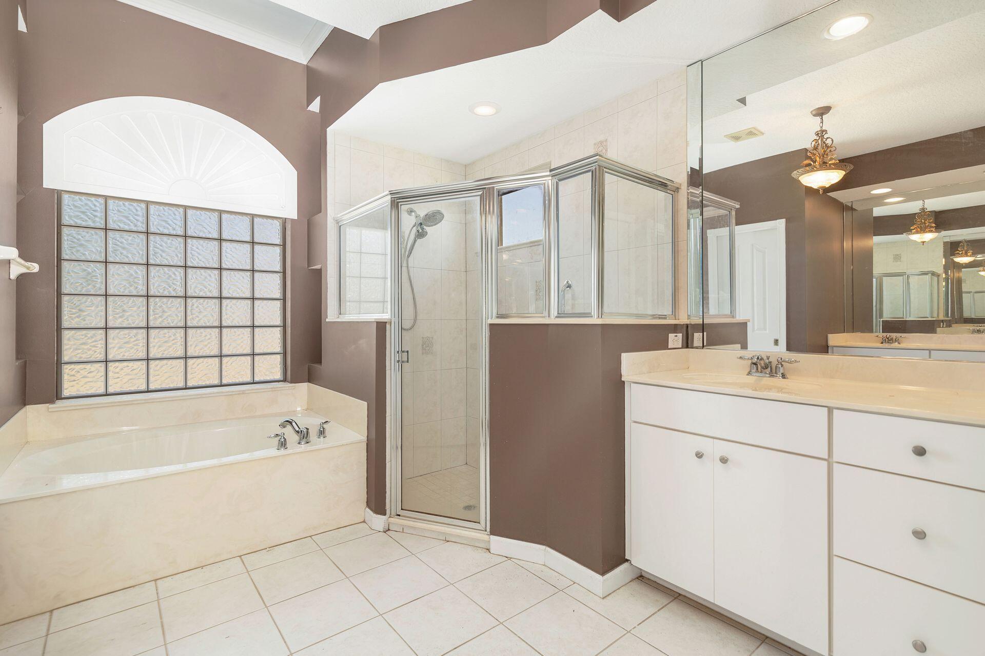 2592 SE Calusa Avenue SE