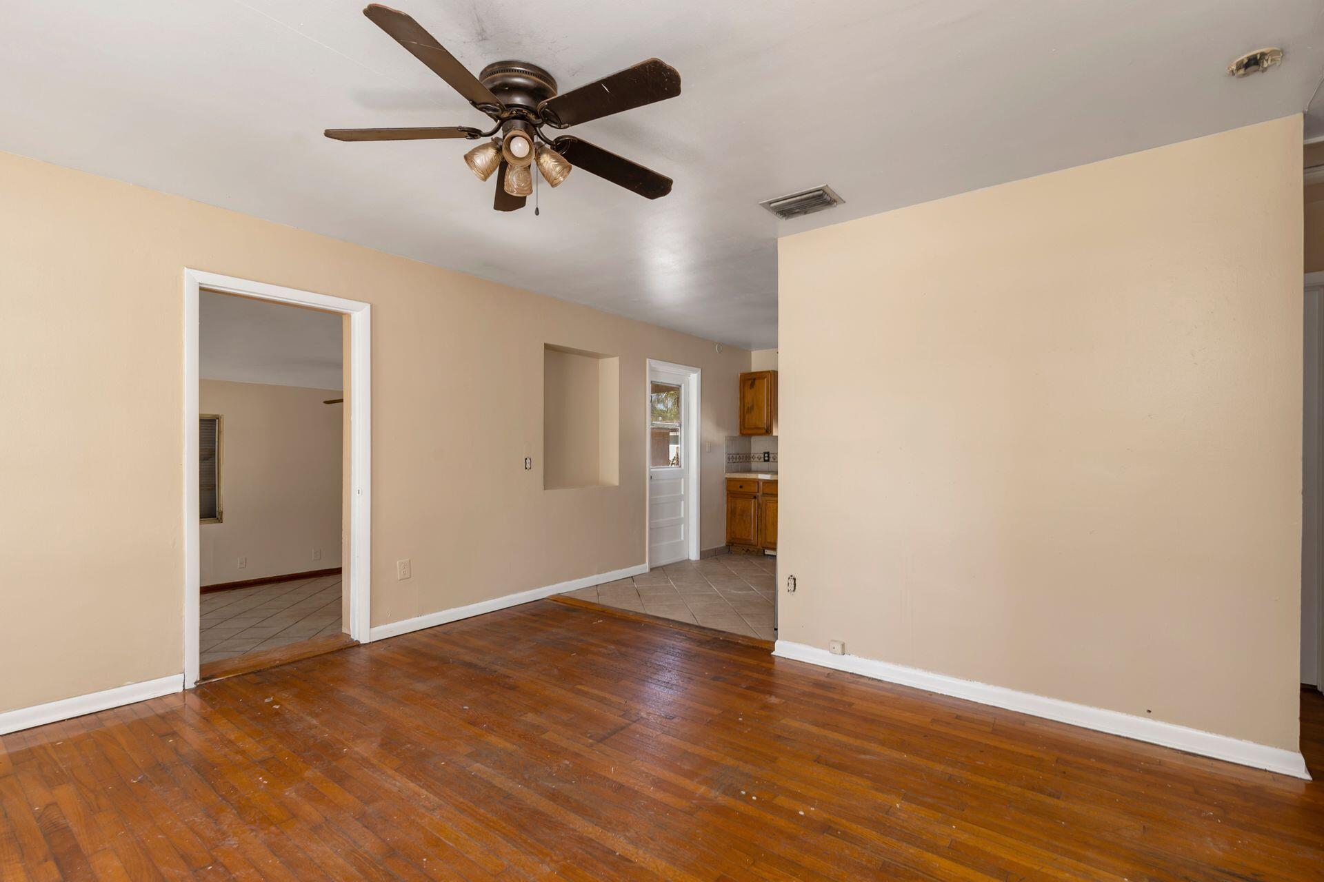 2609 Richard Road