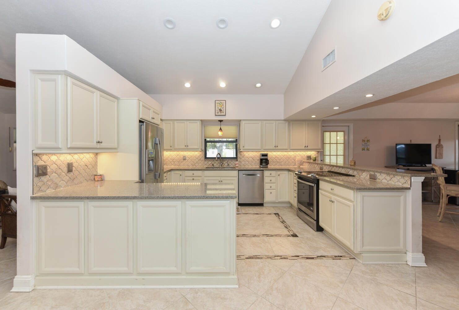 2925 NW Florida Court