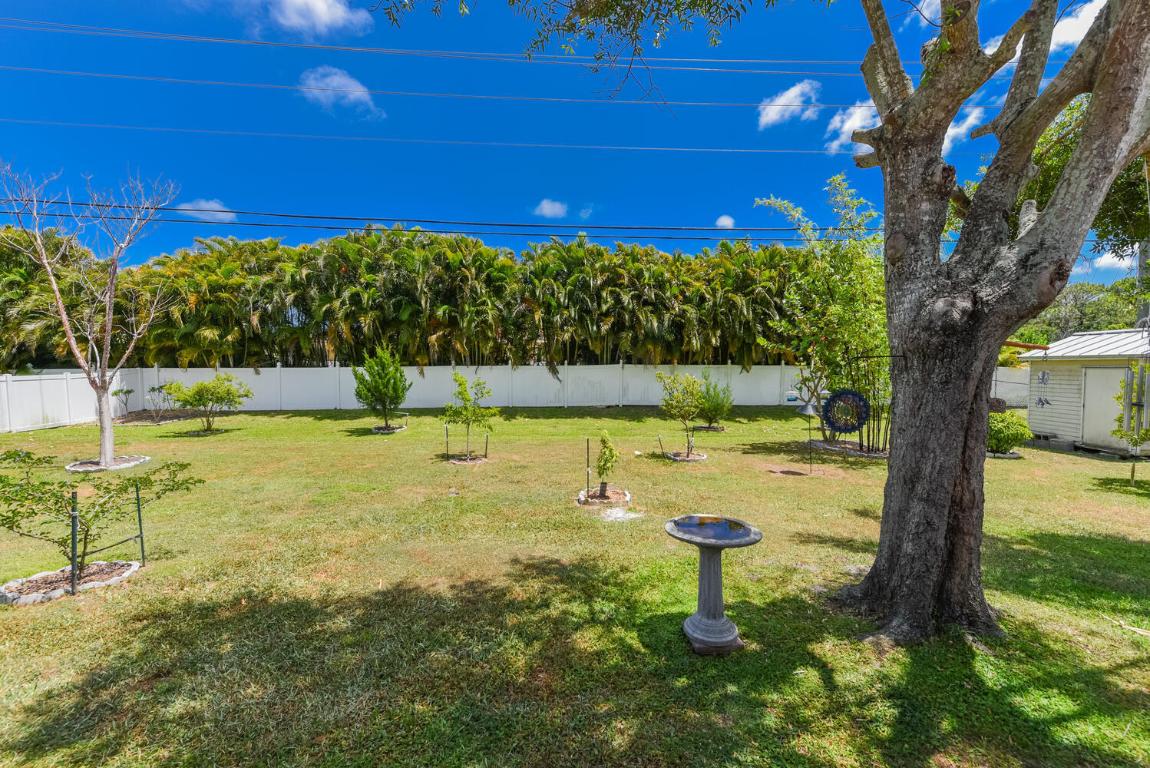 2925 NW Florida Court