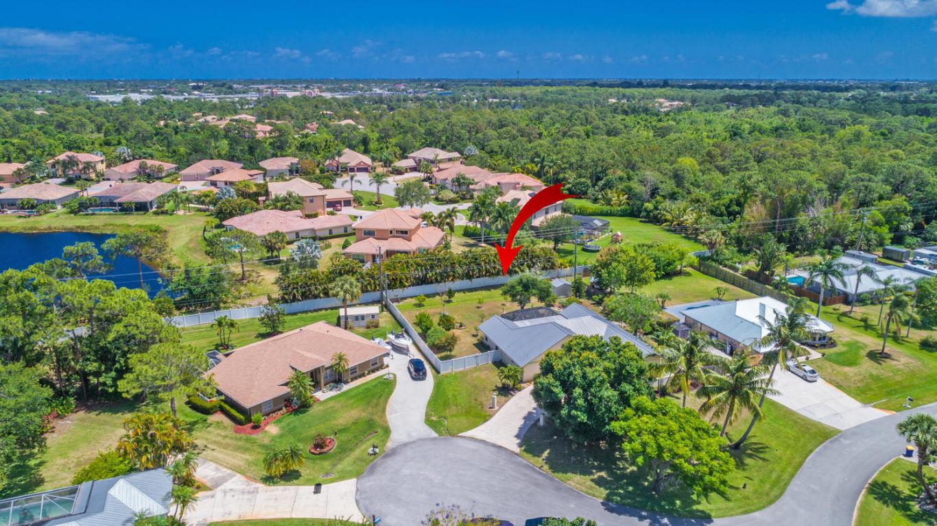 2925 NW Florida Court