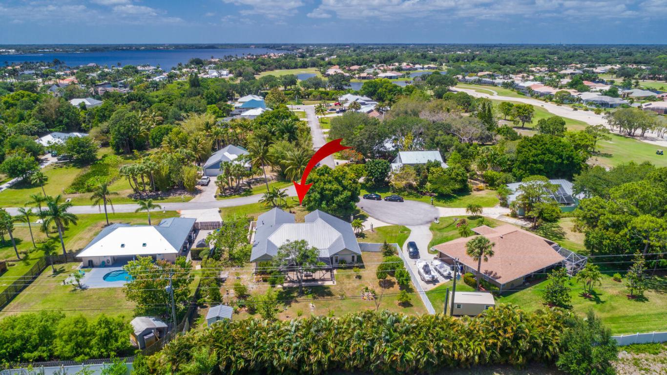 2925 NW Florida Court