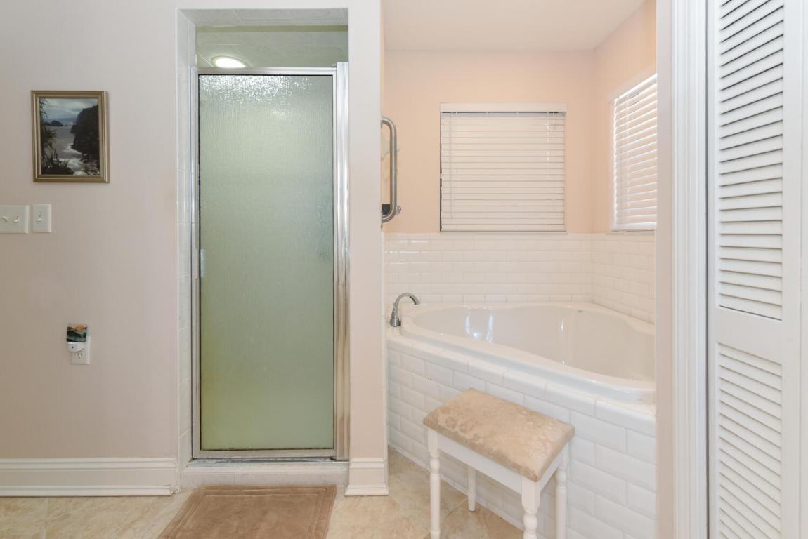 2925 NW Florida Court