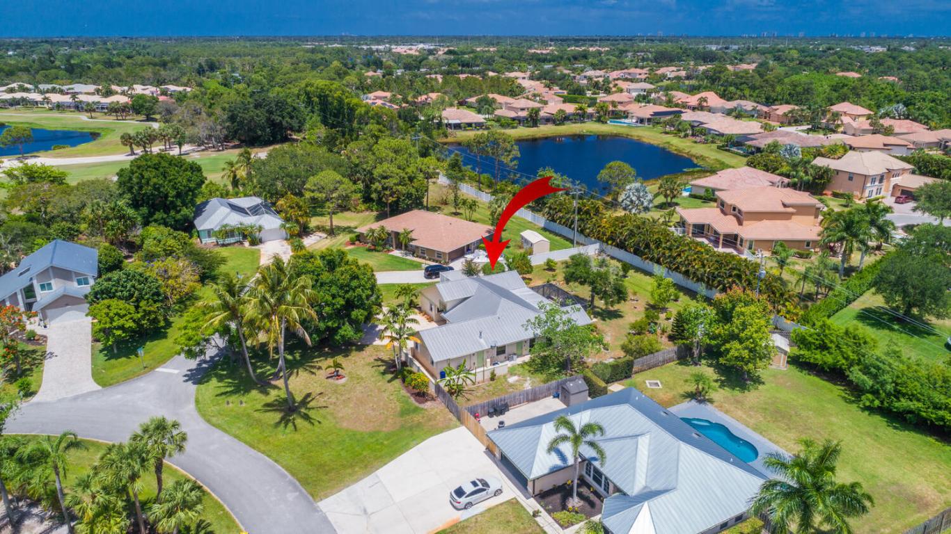 2925 NW Florida Court