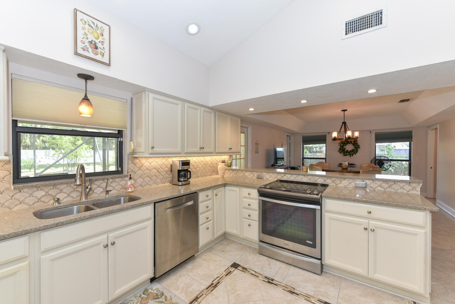 2925 NW Florida Court