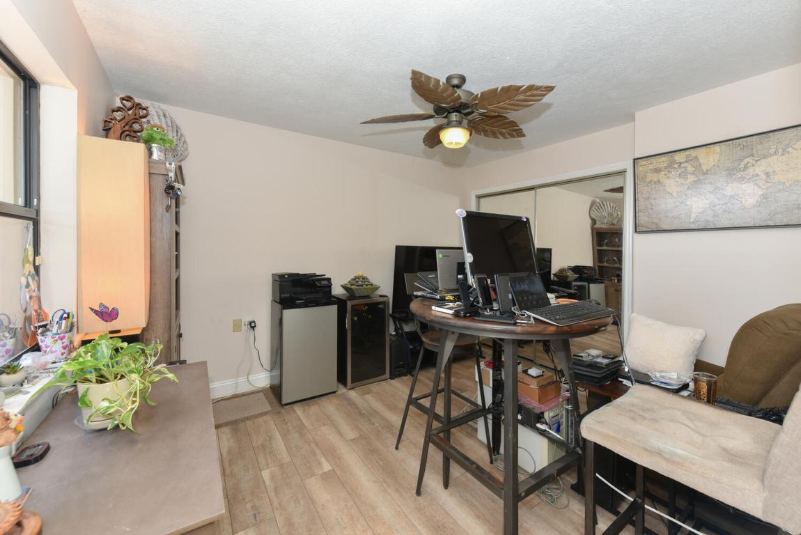 2925 NW Florida Court