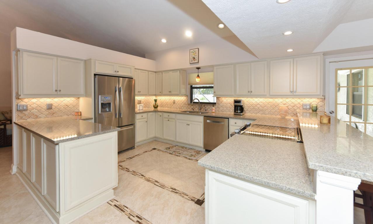 2925 NW Florida Court