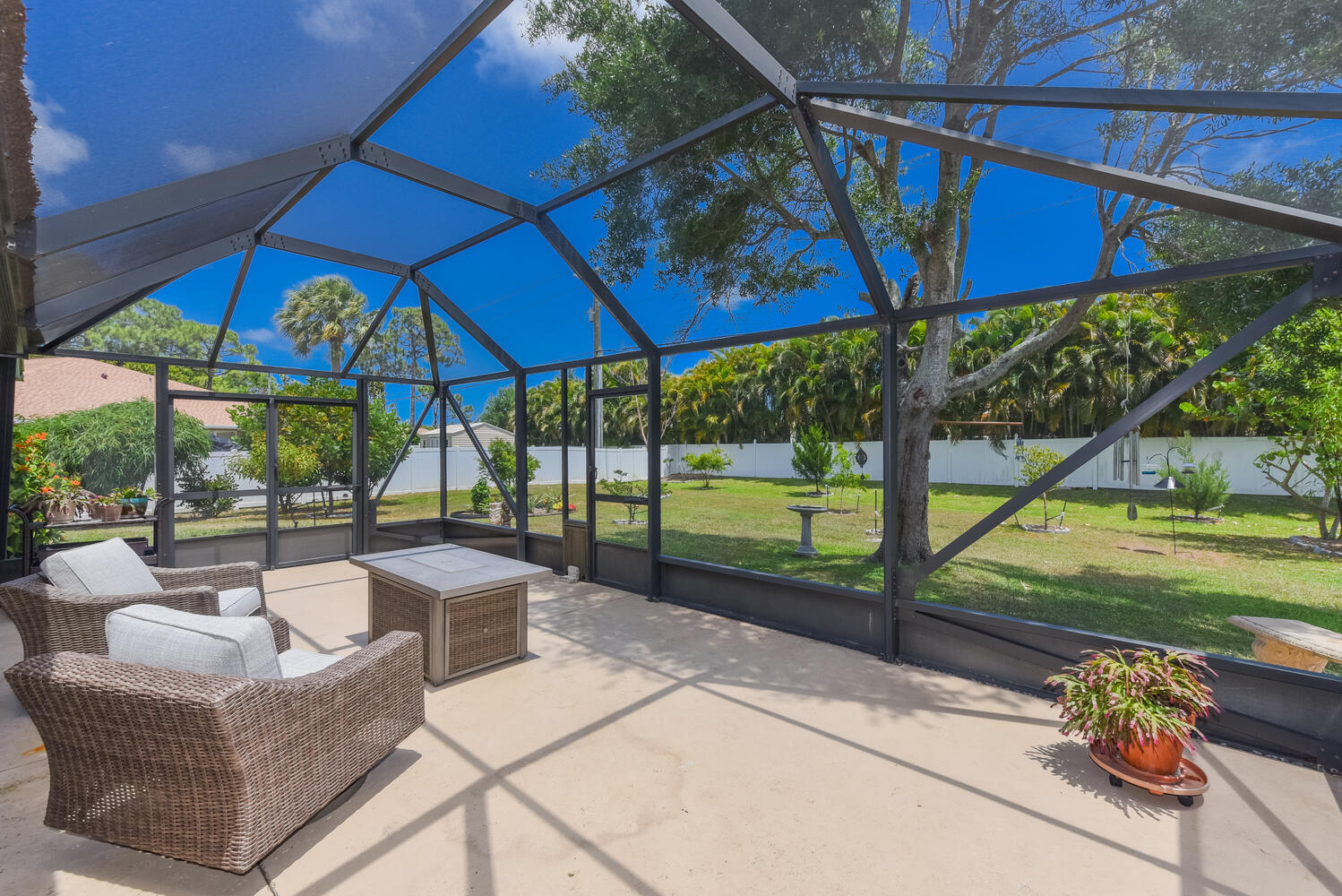 2925 NW Florida Court