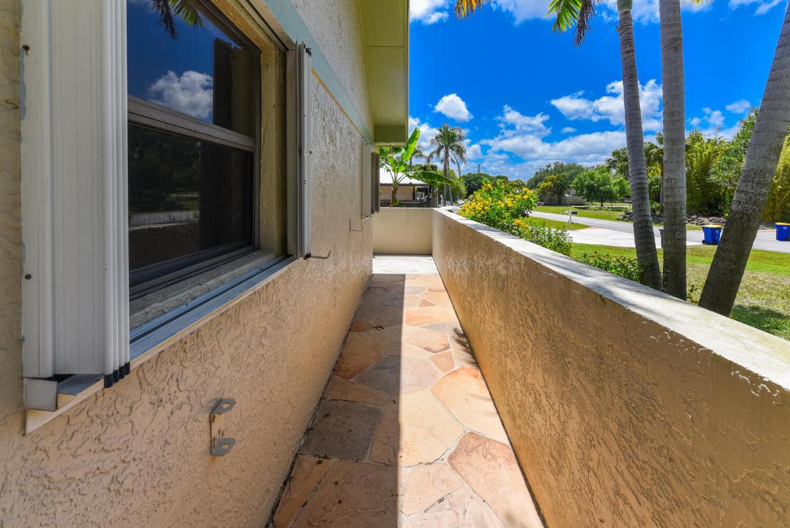 2925 NW Florida Court