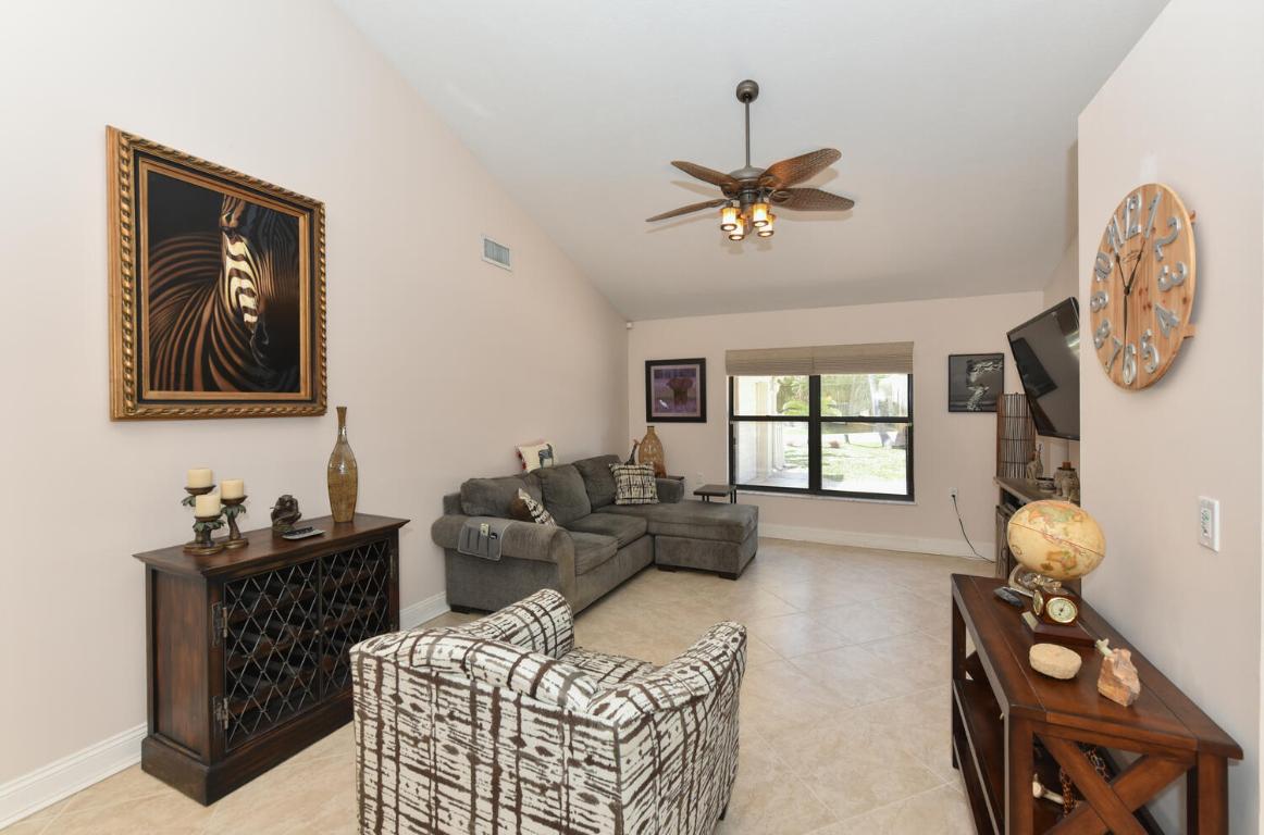 2925 NW Florida Court