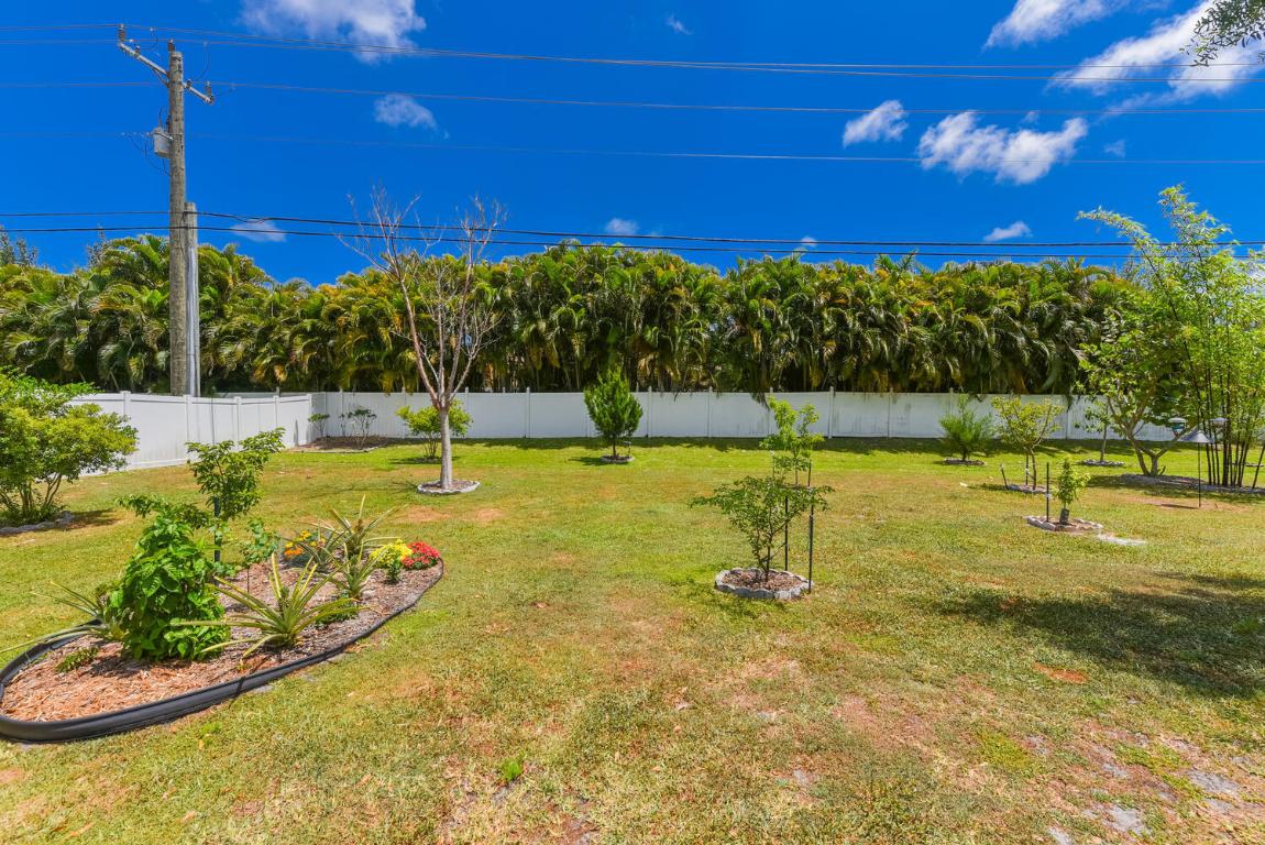 2925 NW Florida Court