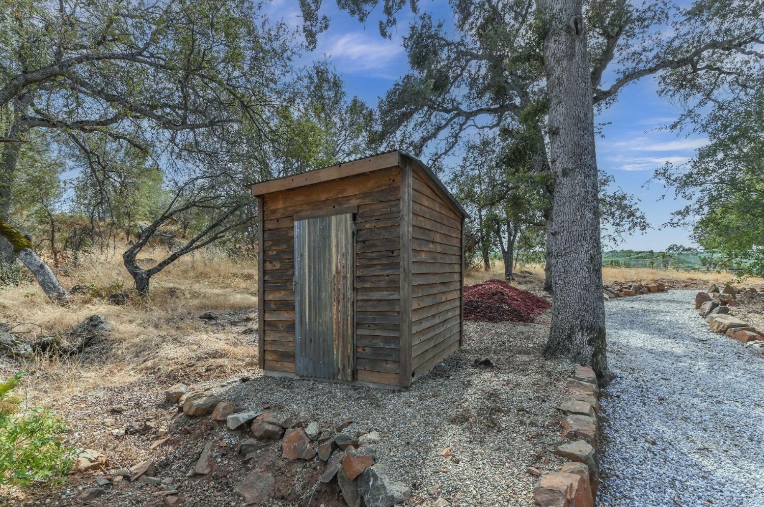 233 Pyshon Road