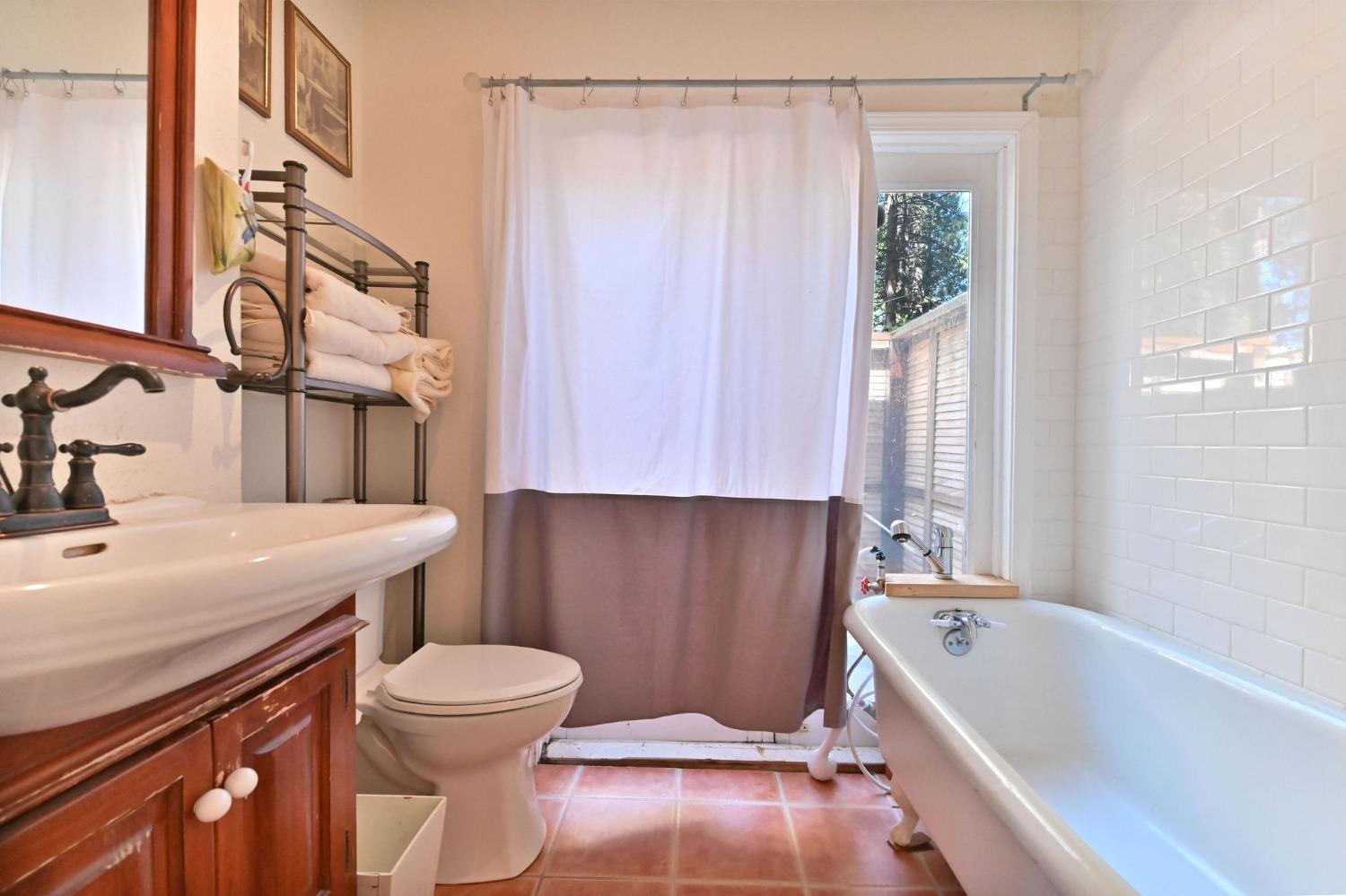 1374 Lilac Drive