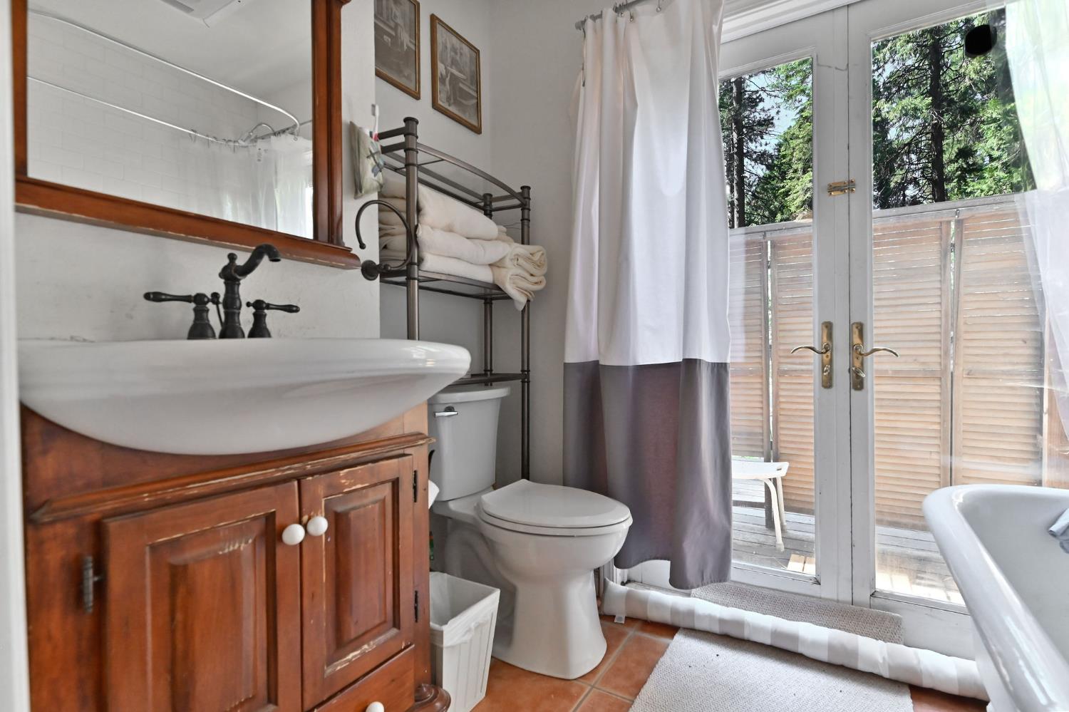 1374 Lilac Drive