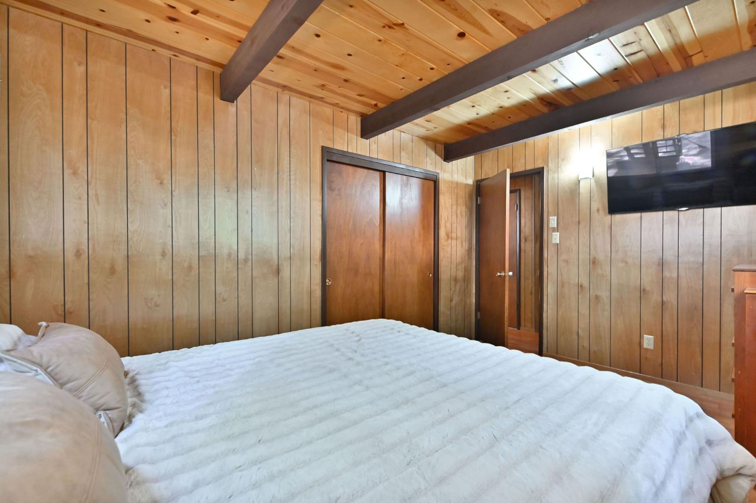 2206 Shoshone Drive