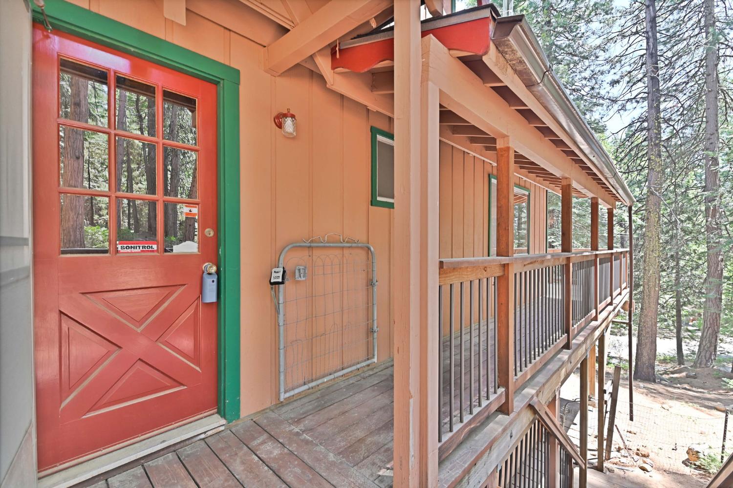 2206 Shoshone Drive