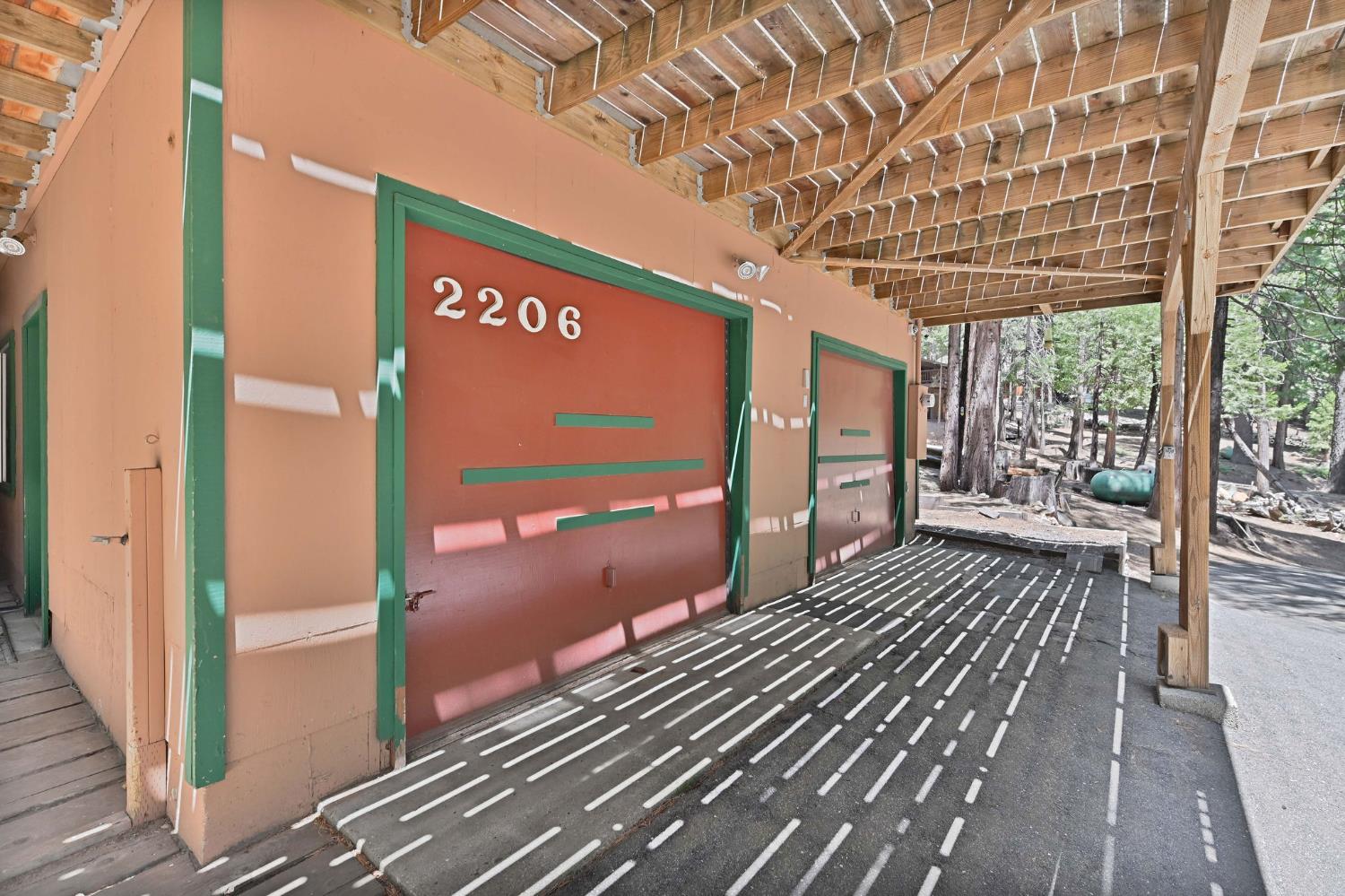 2206 Shoshone Drive