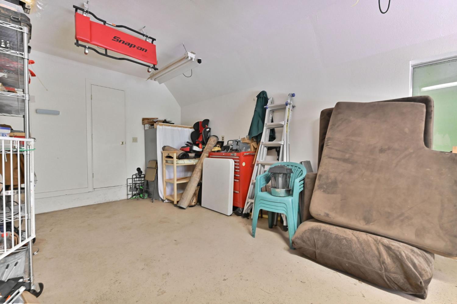 2206 Shoshone Drive