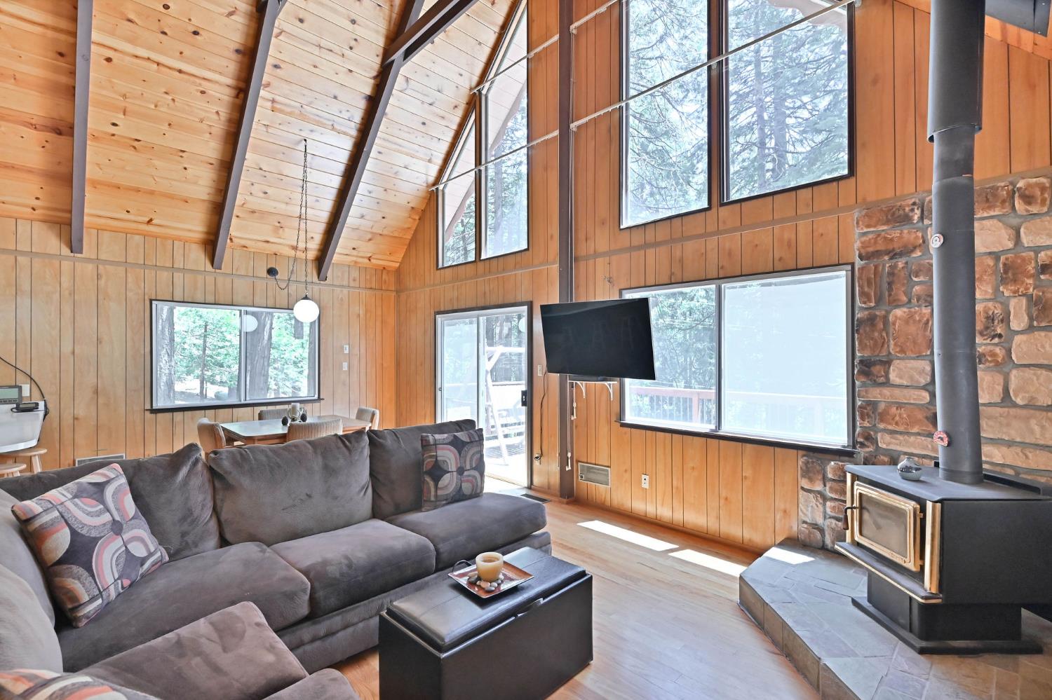 2206 Shoshone Drive