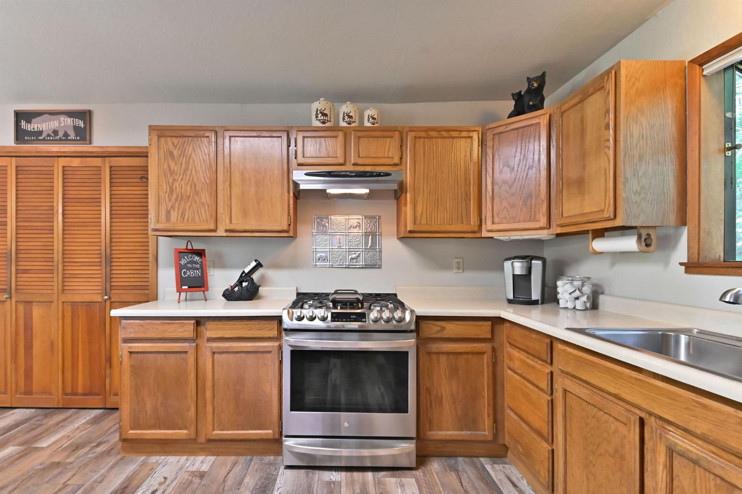 2435 Navajo Drive