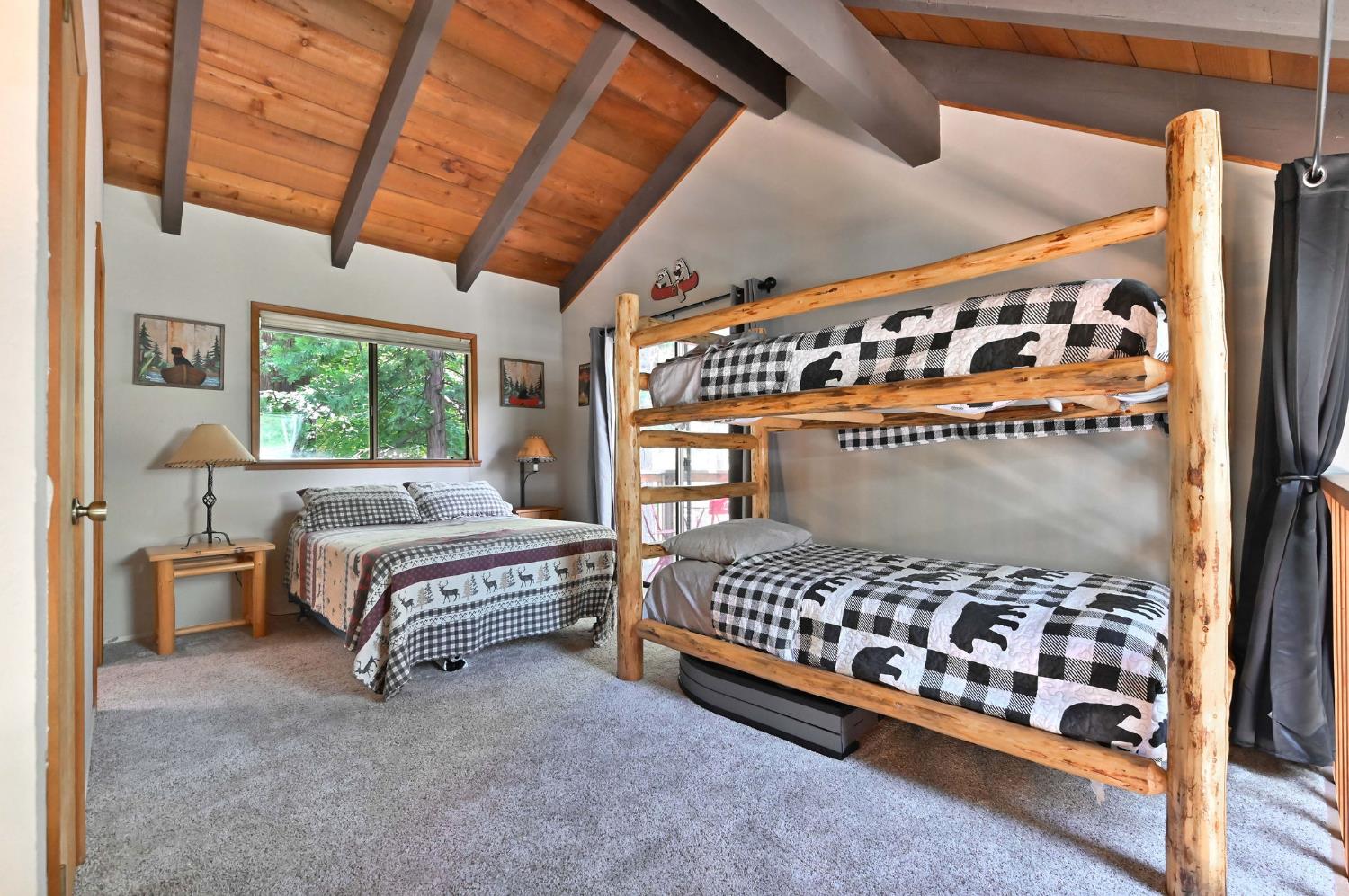2435 Navajo Drive