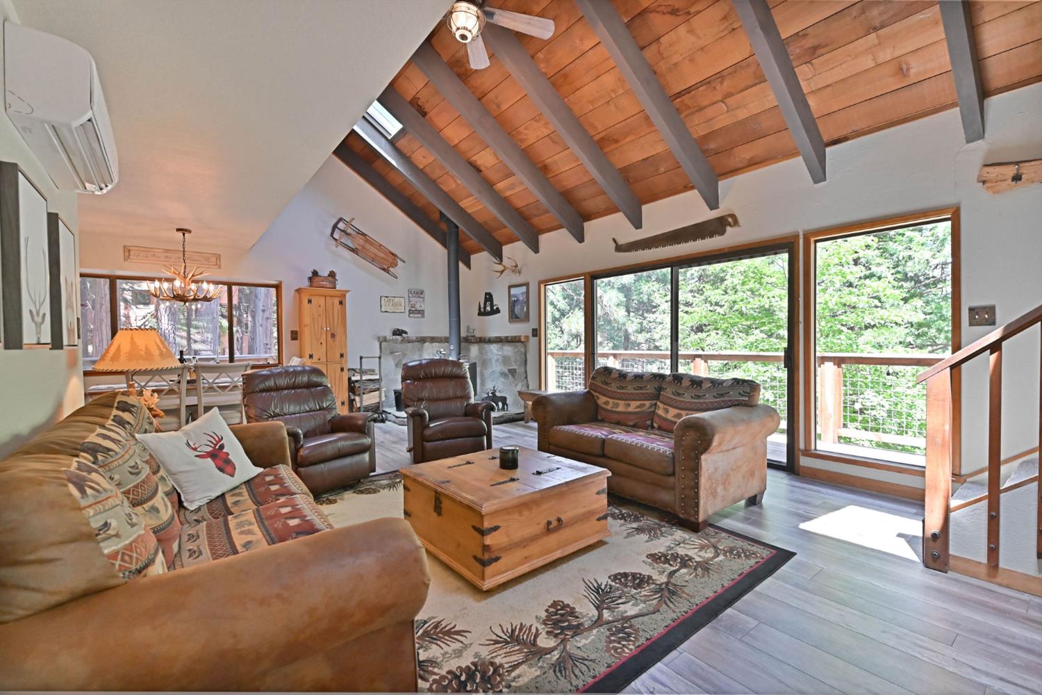 2435 Navajo Drive