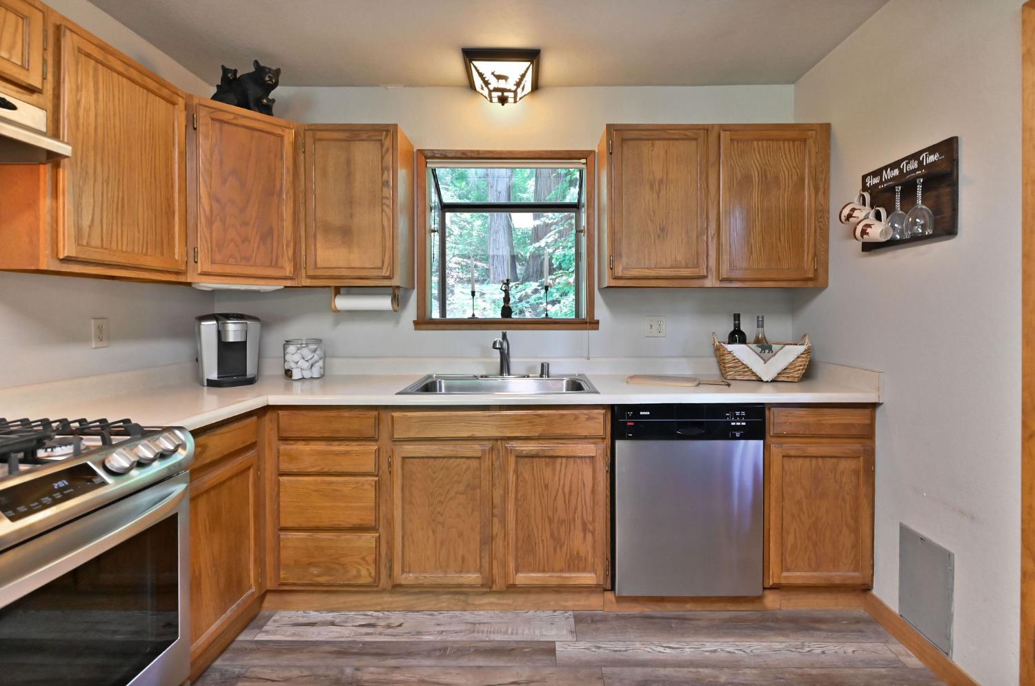 2435 Navajo Drive