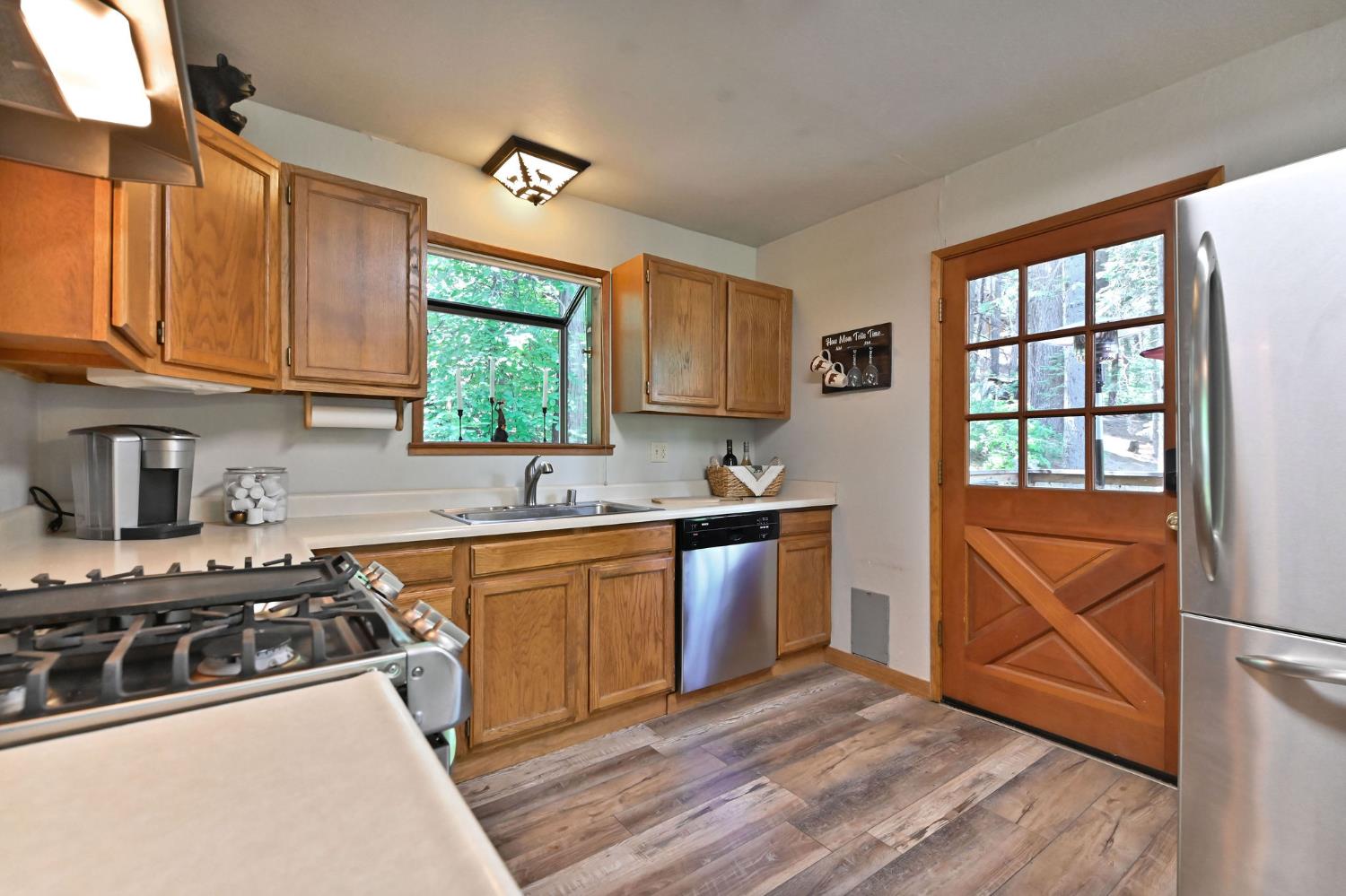 2435 Navajo Drive