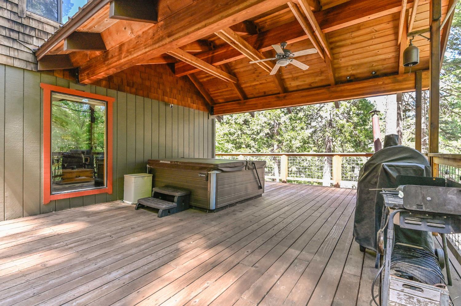 2435 Navajo Drive
