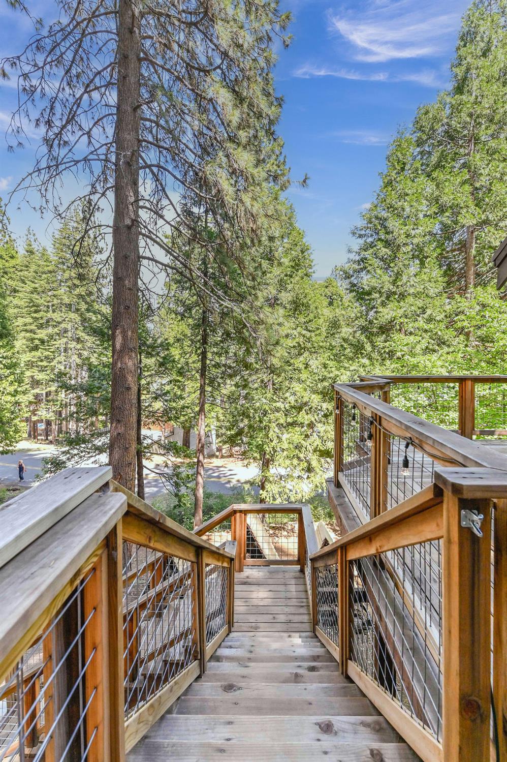2435 Navajo Drive