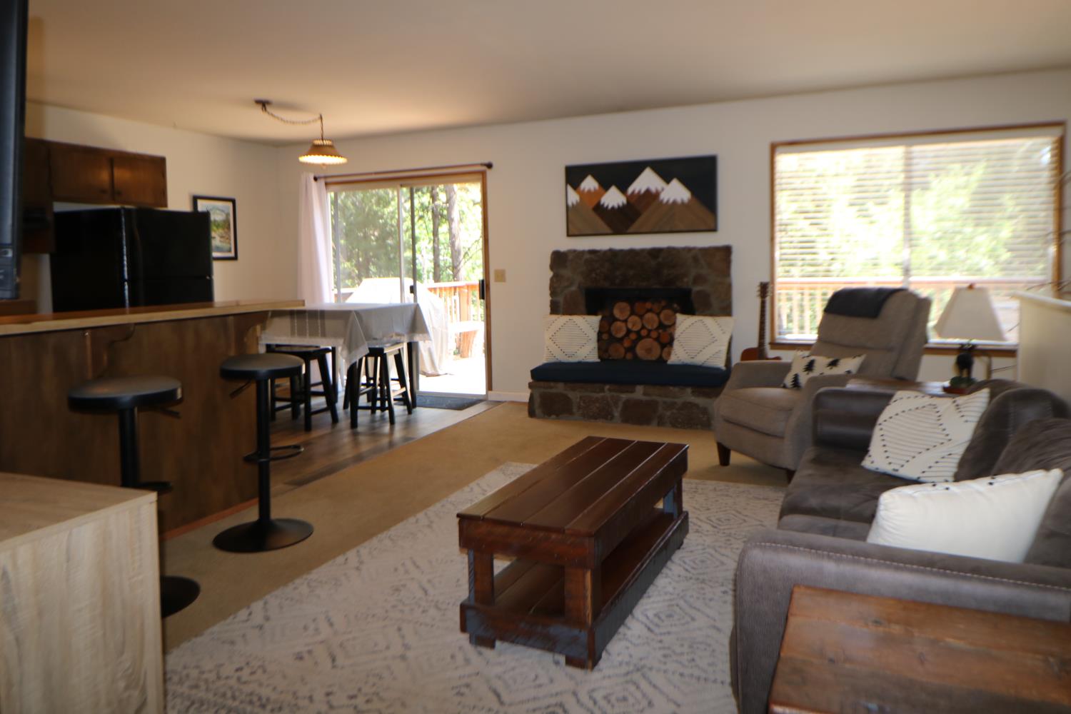 1125 Spring Valley Way