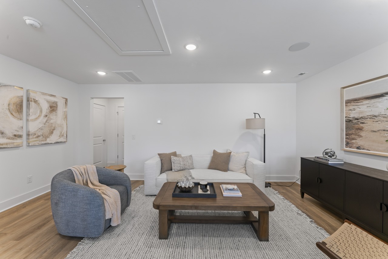 211 Panther Dr