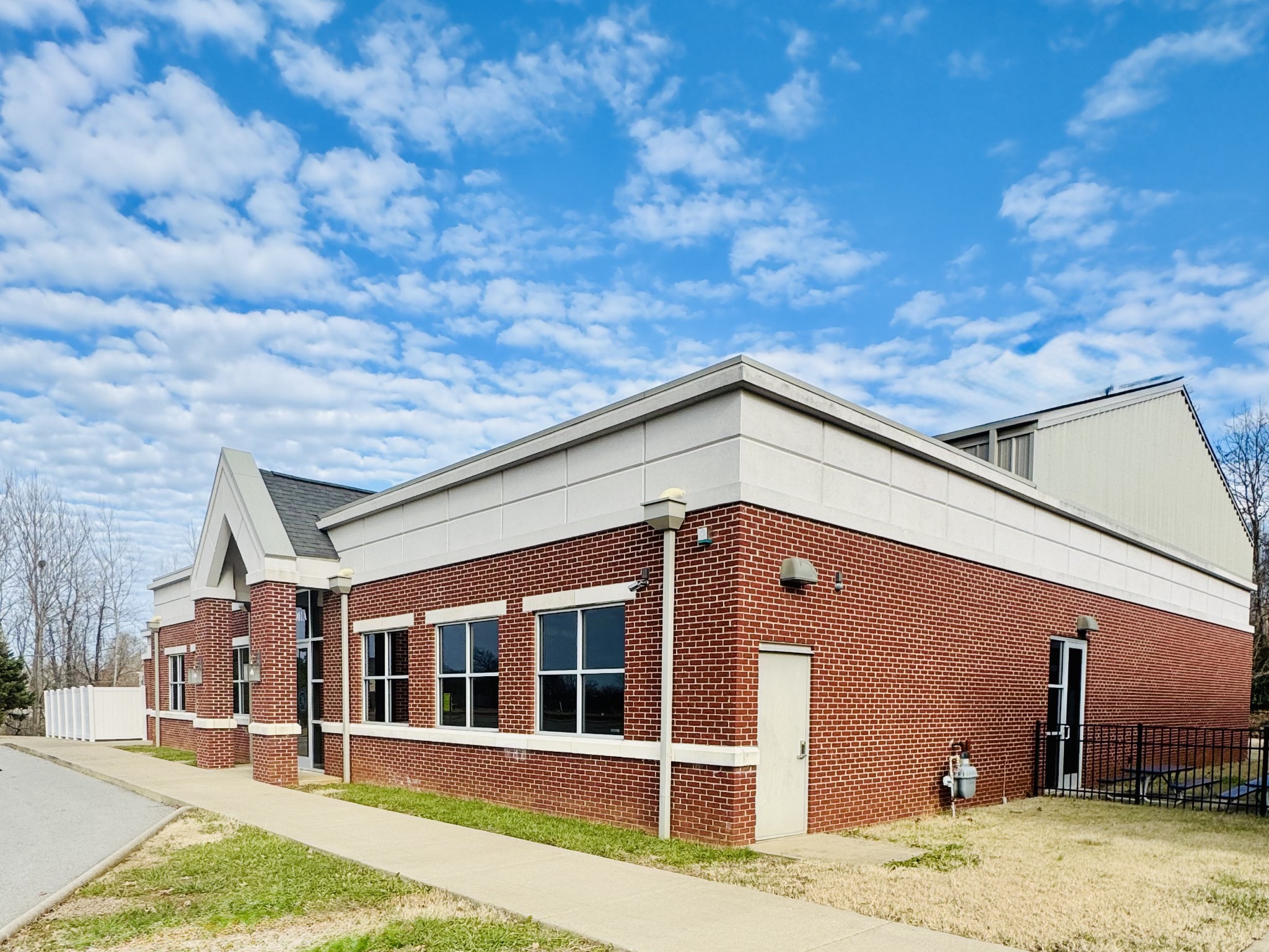 901 Professional Park Dr