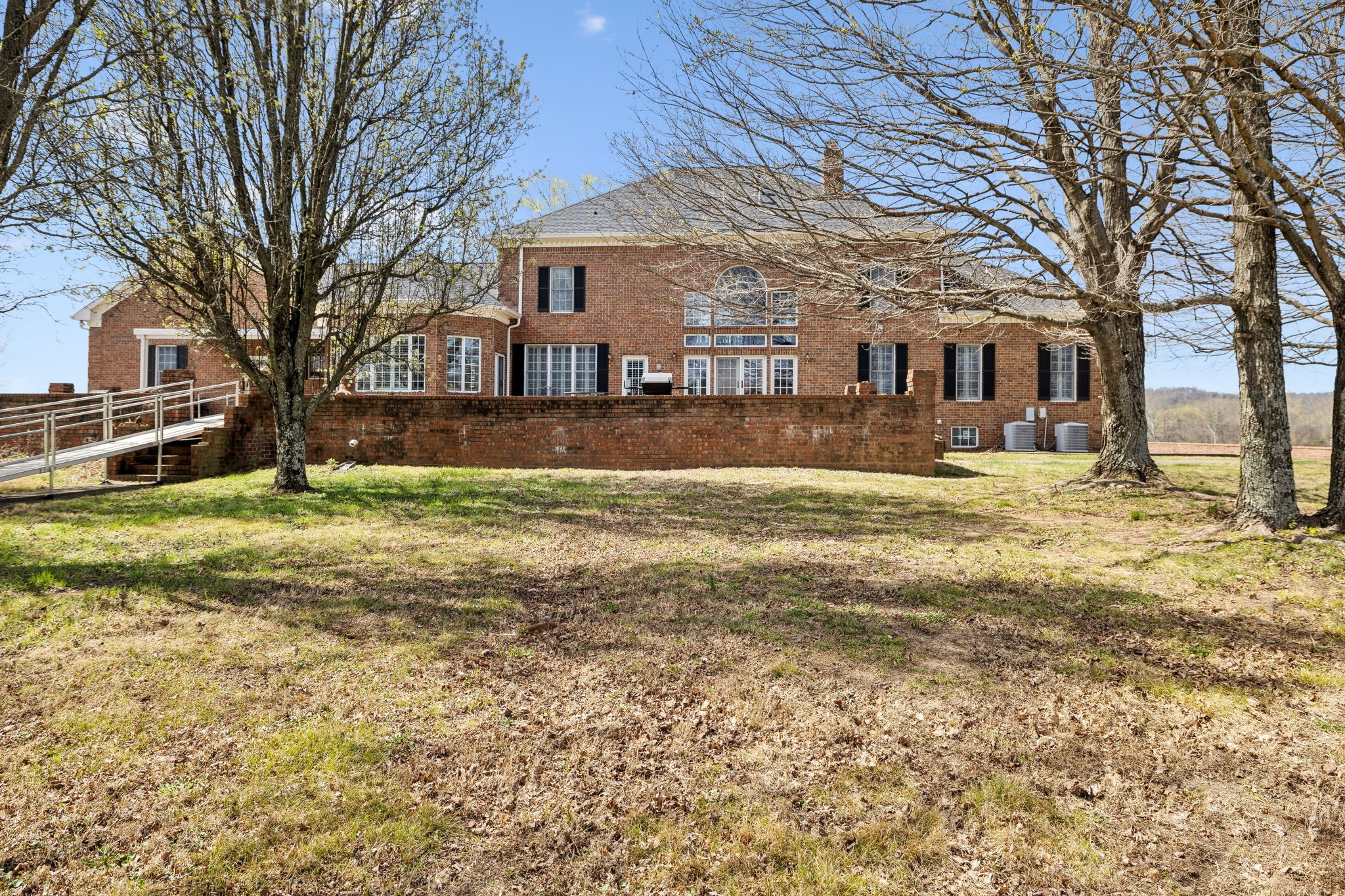5090 Main St