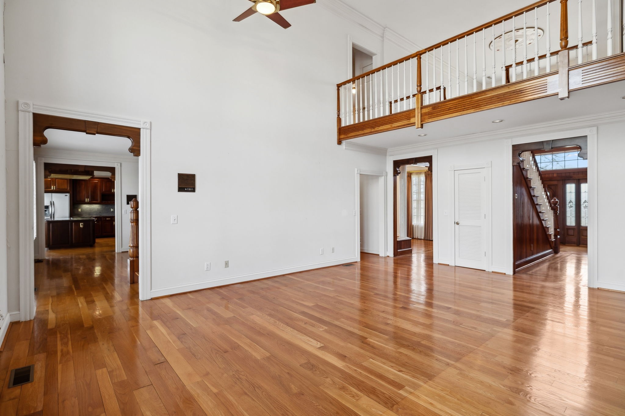 5090 Main St