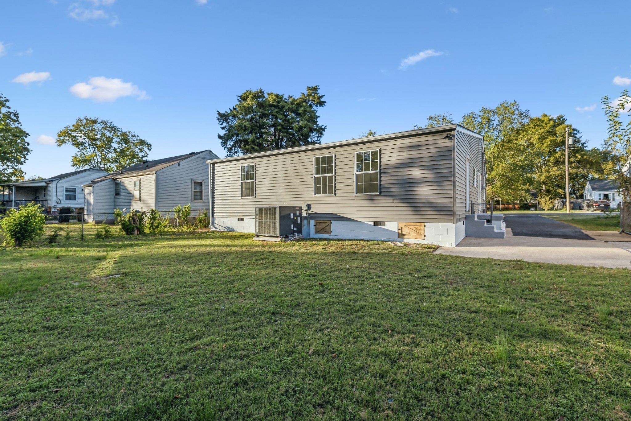 185 Woodson Ln