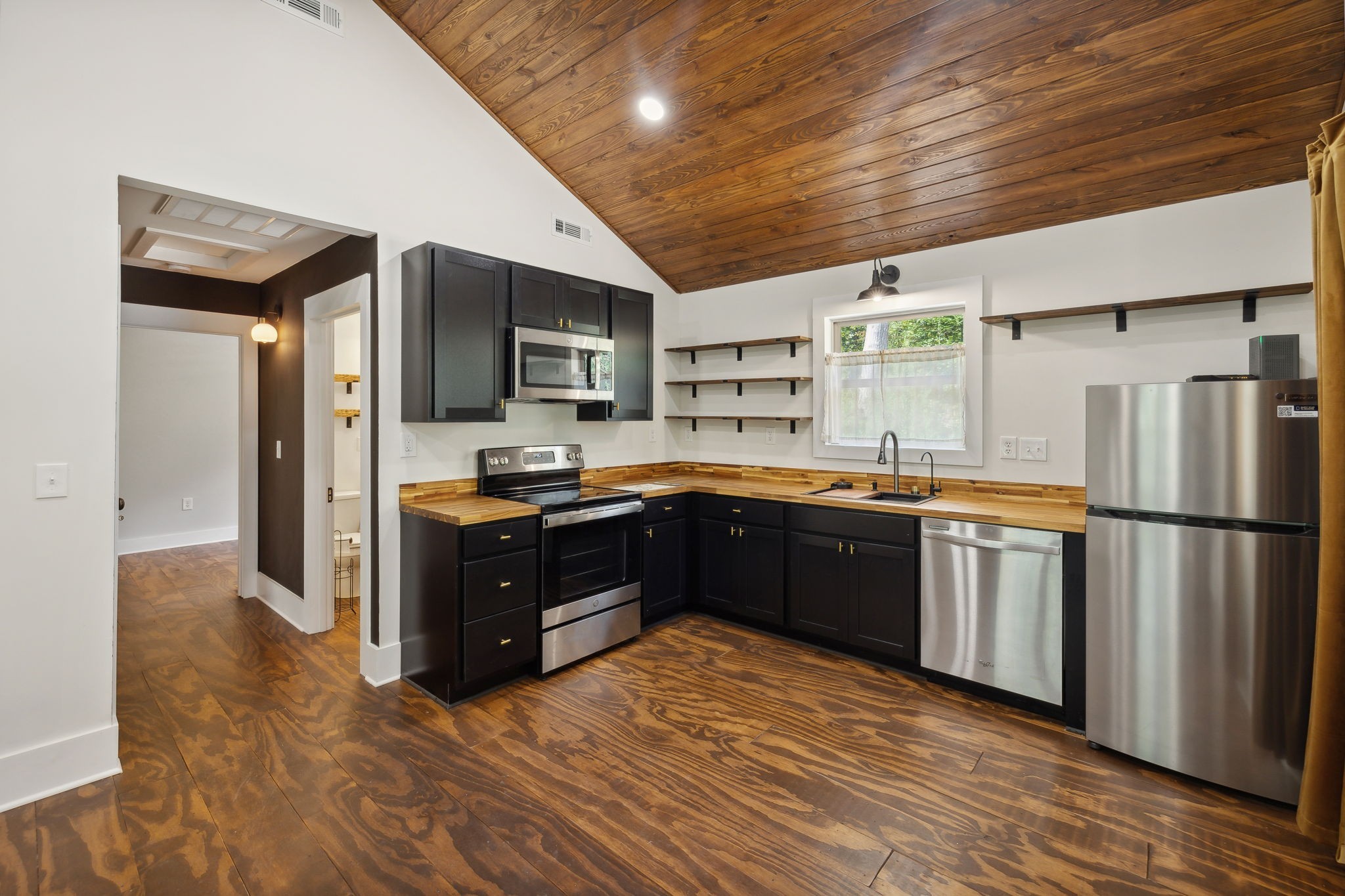 422 Dollar Dr