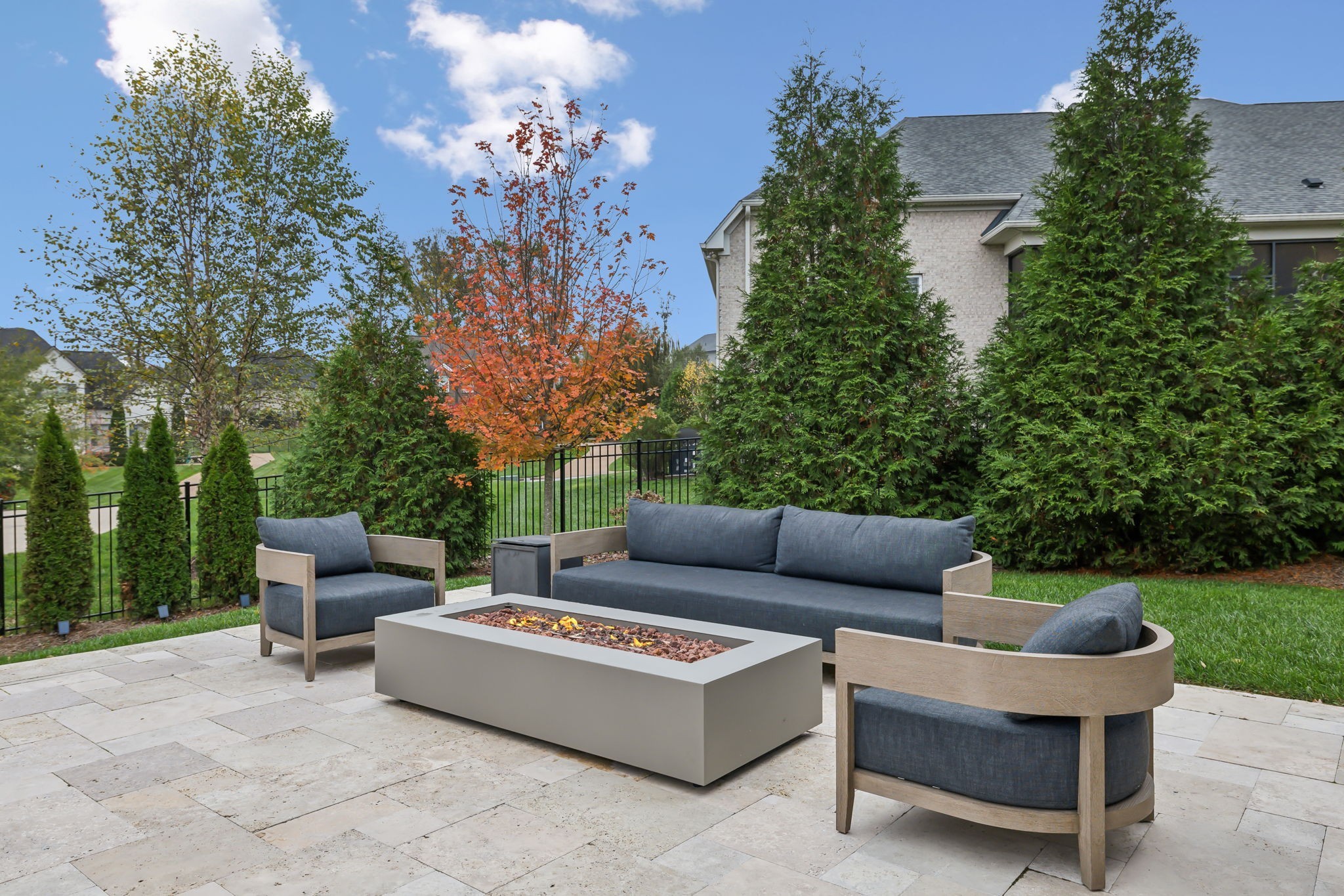 300 Conoga Dr