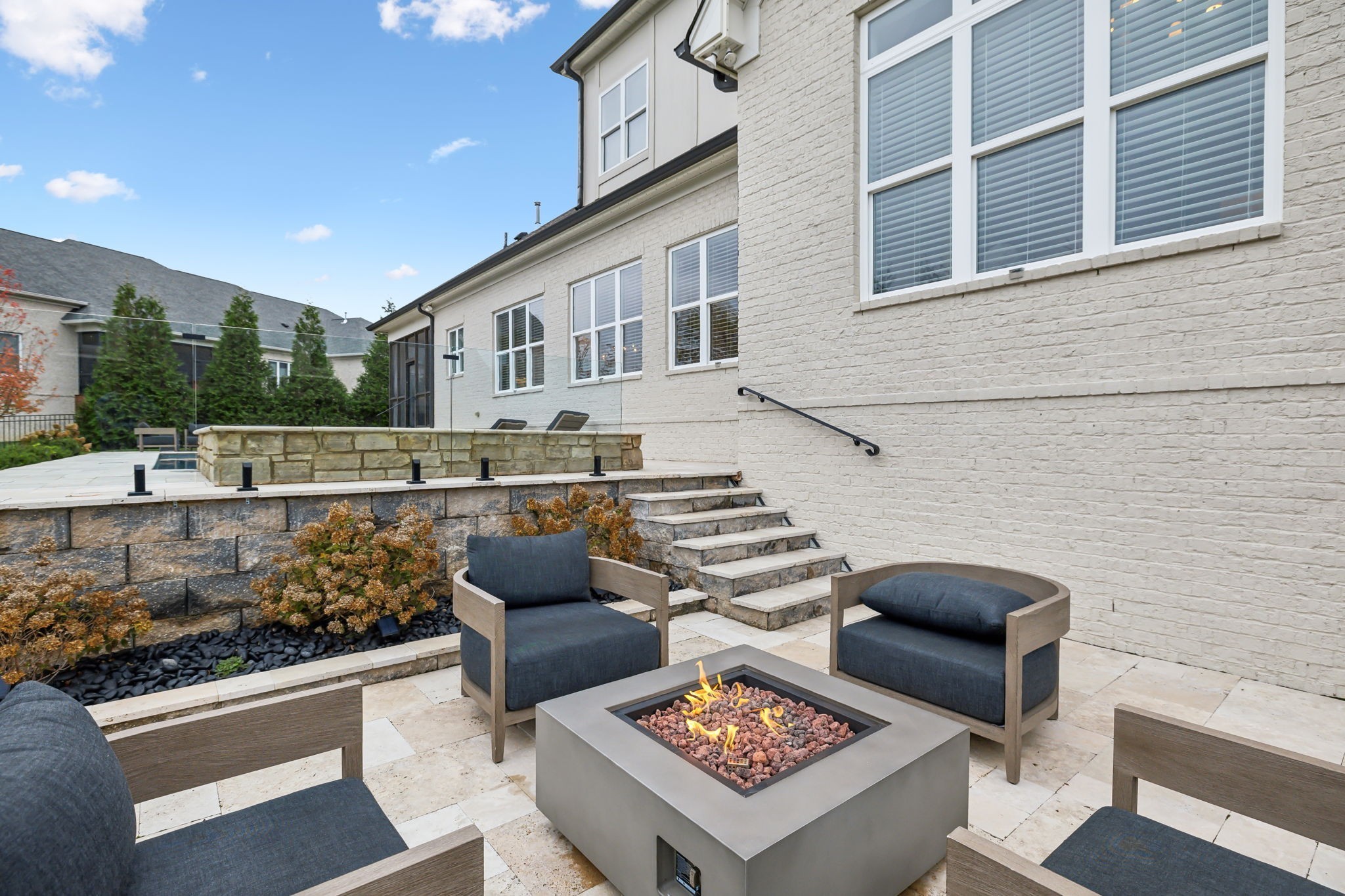 300 Conoga Dr