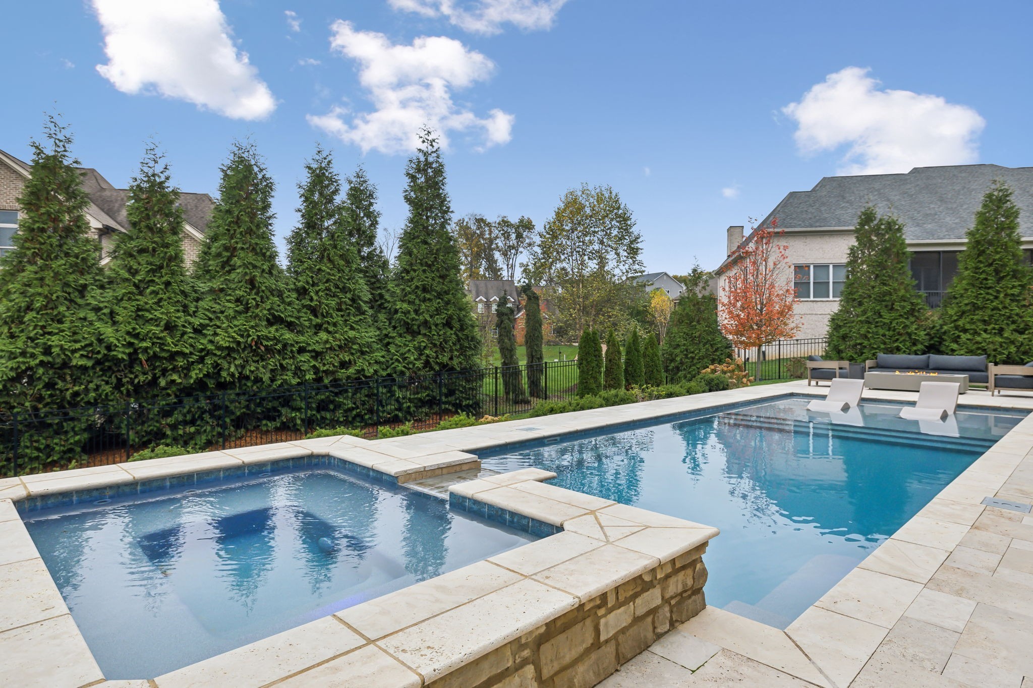 300 Conoga Dr