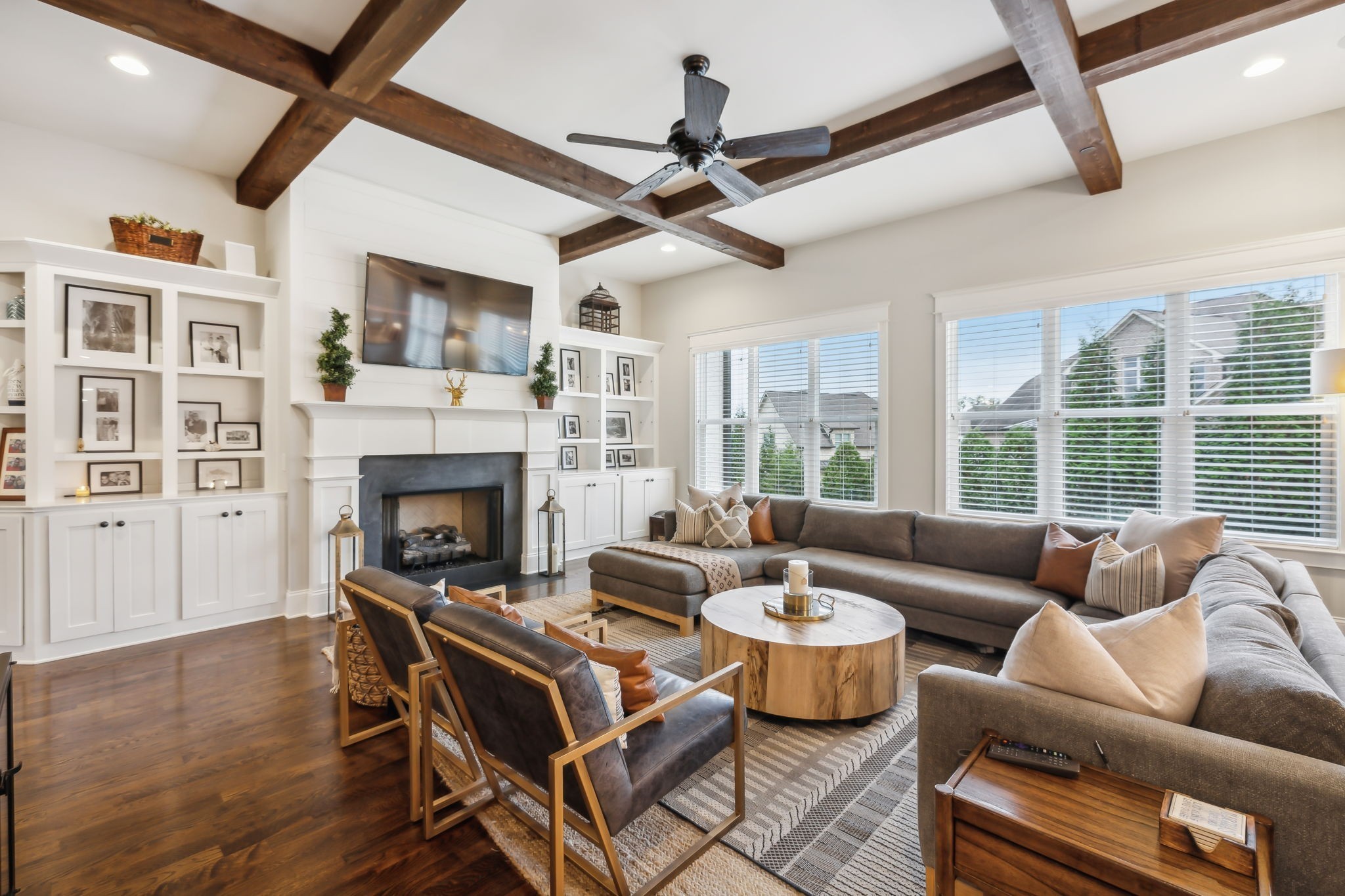 300 Conoga Dr