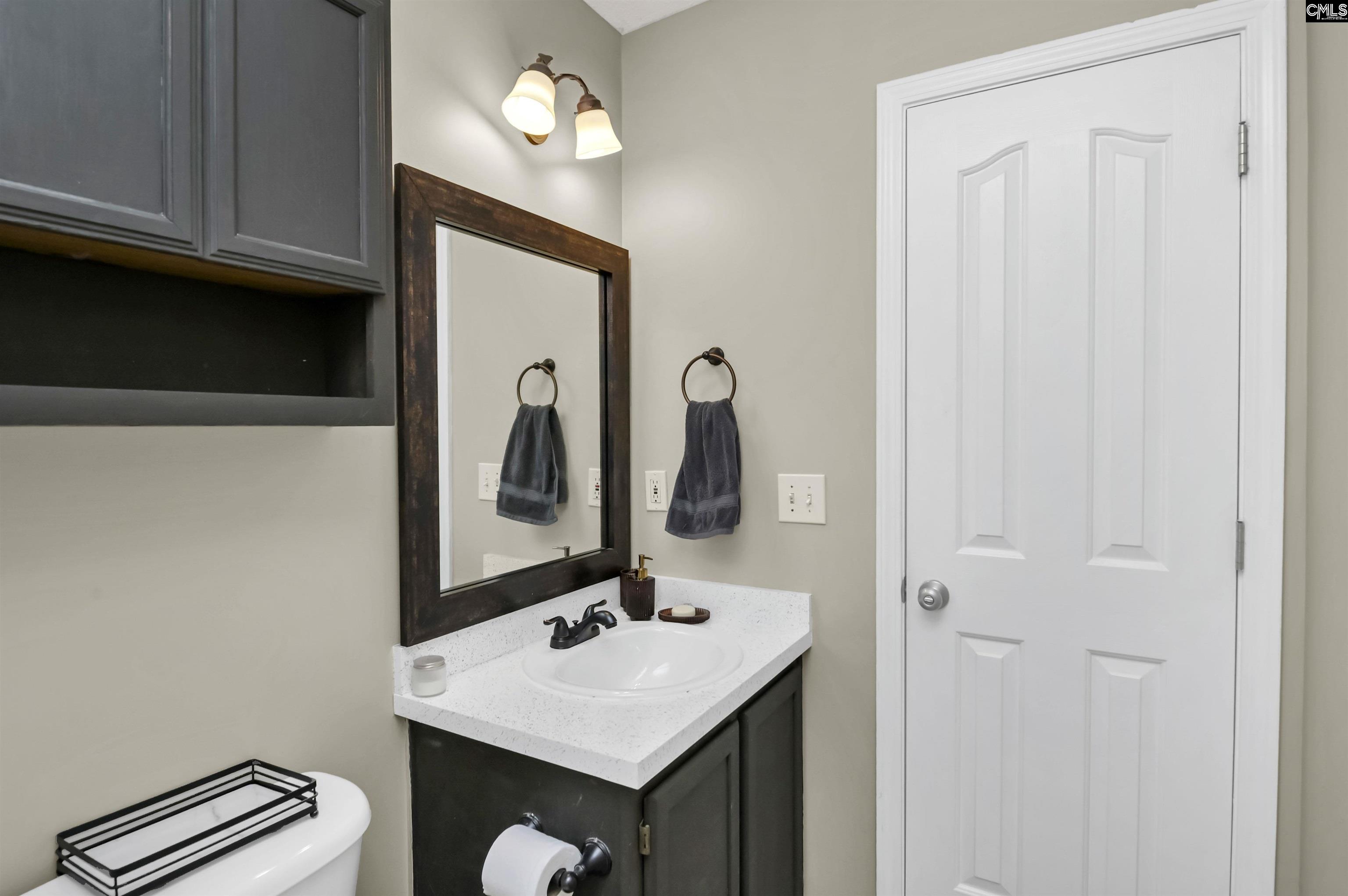 1 Cambridge Oaks Court