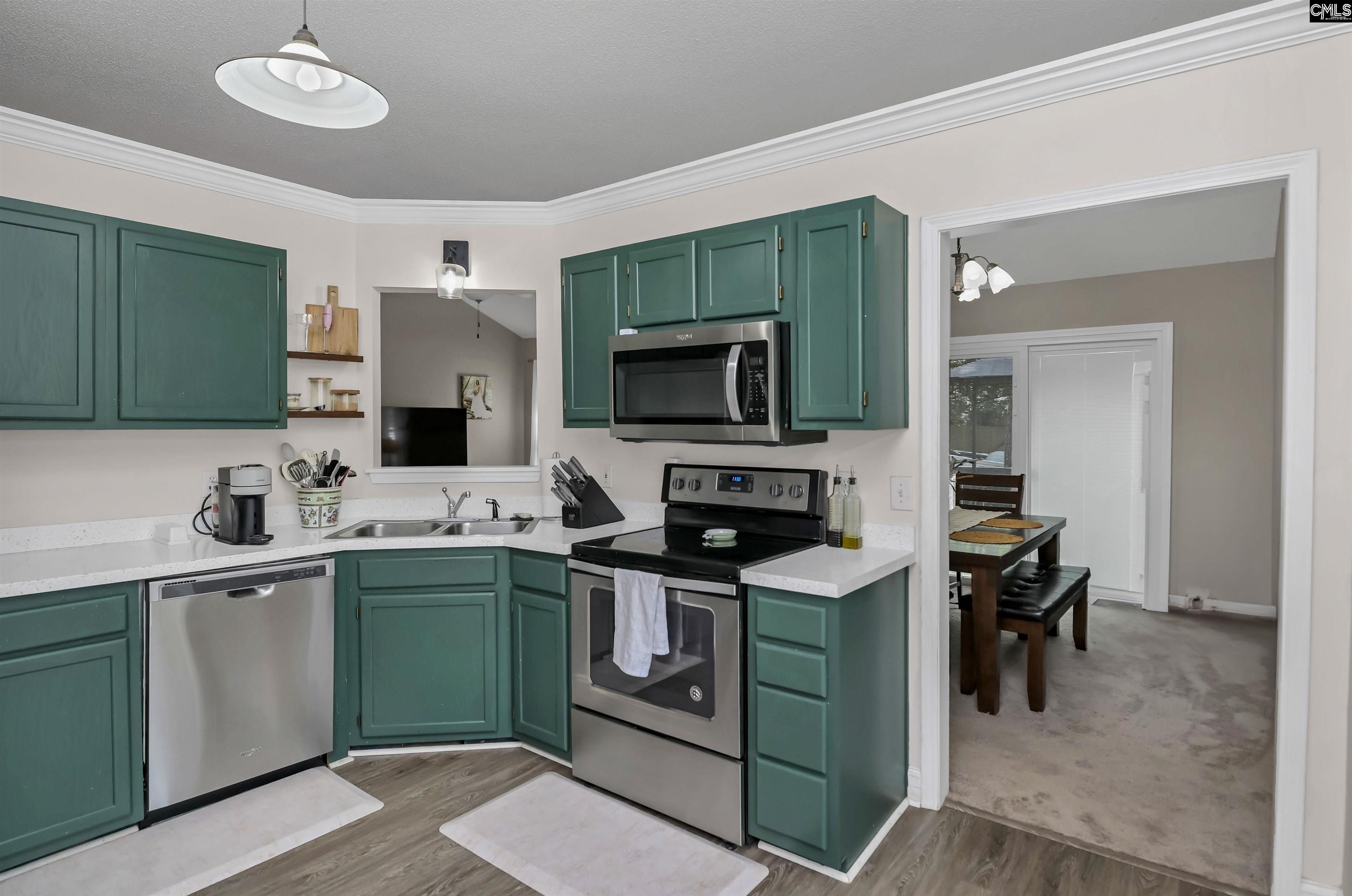 1 Cambridge Oaks Court