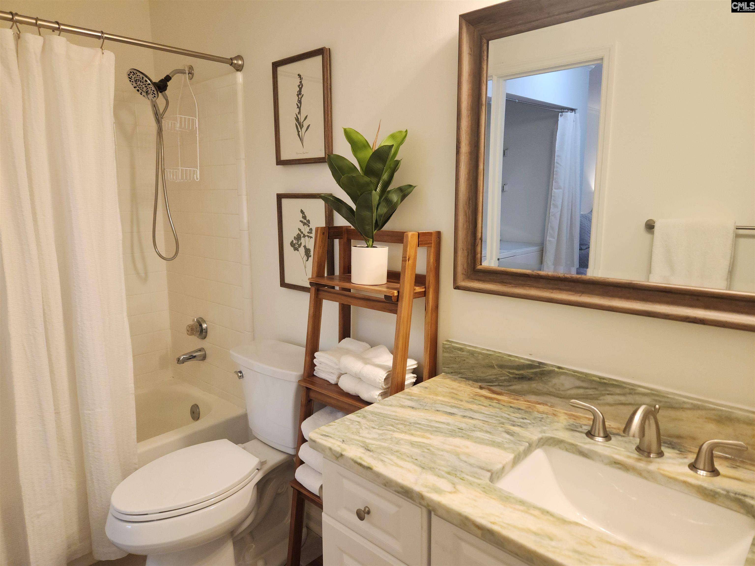 900 Taylor Street 210