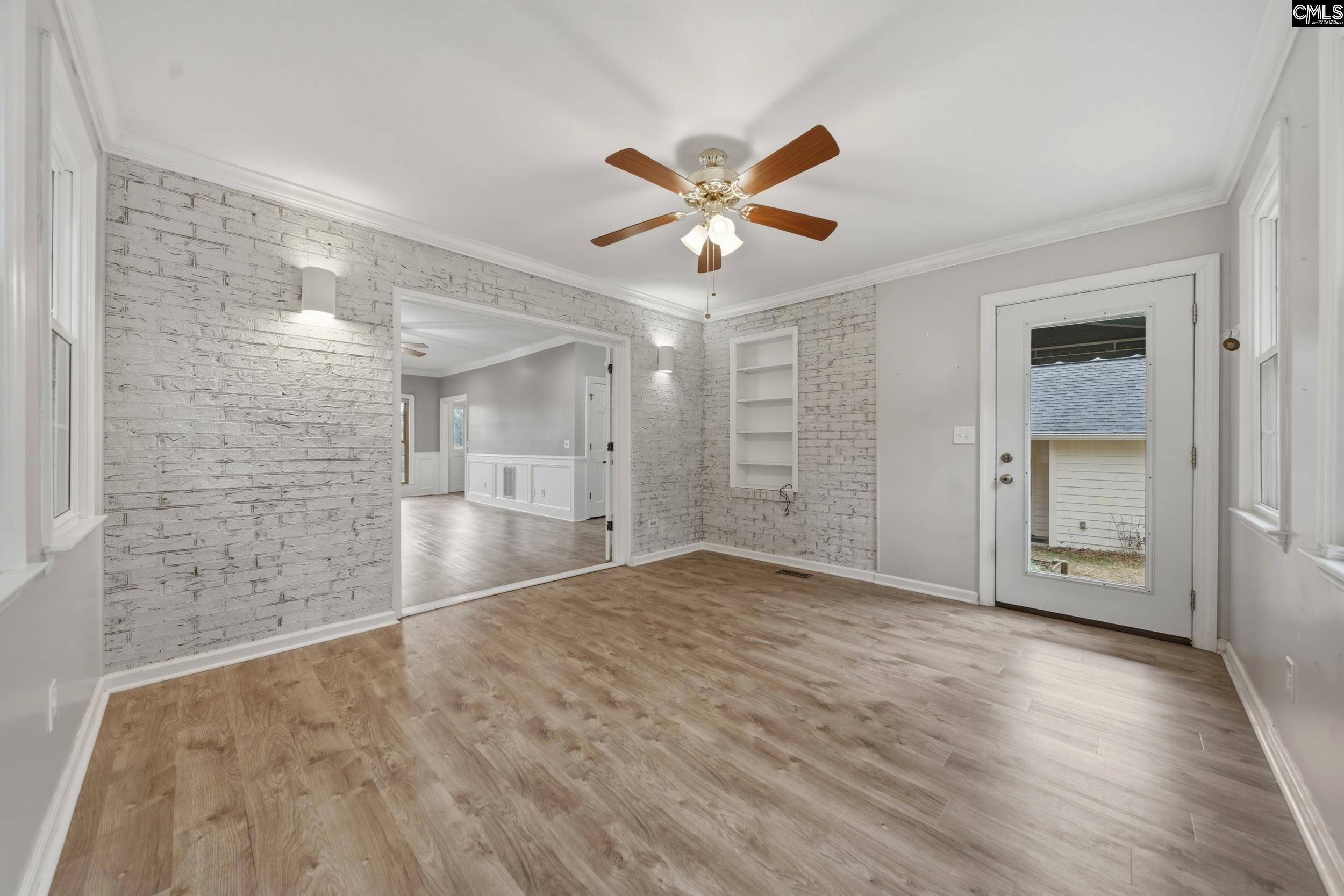 204 Woodlands W