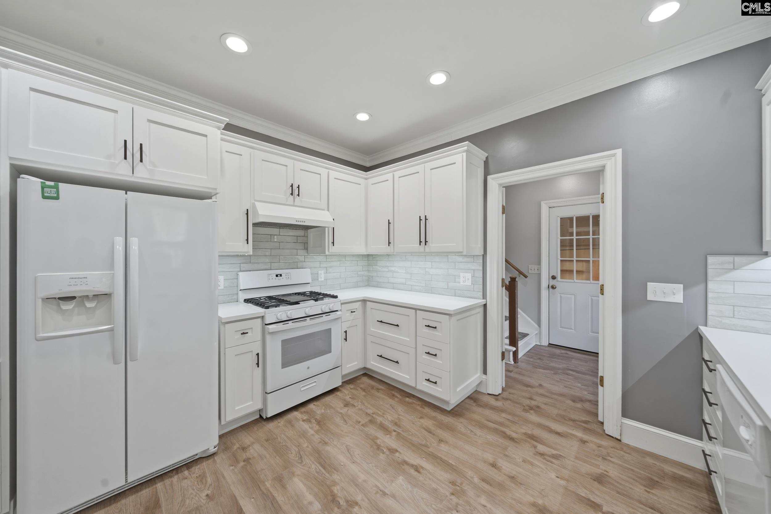204 Woodlands W