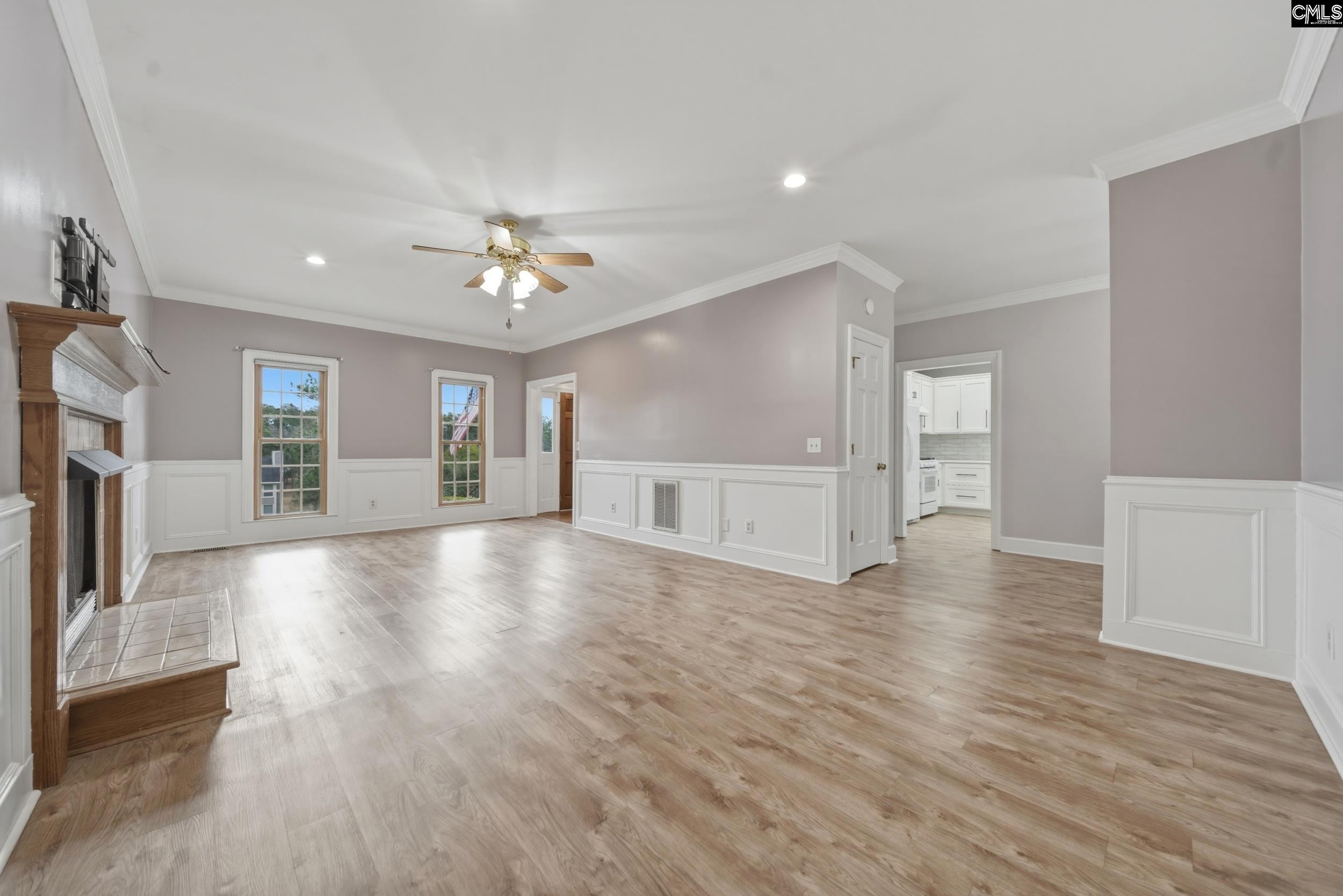 204 Woodlands W