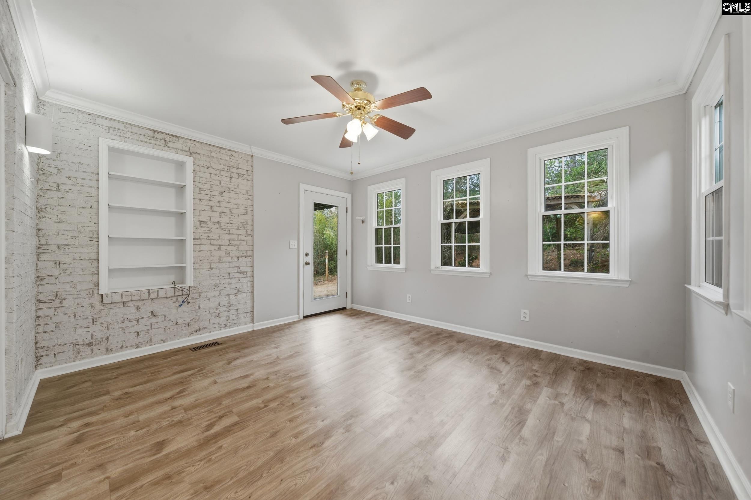 204 Woodlands W