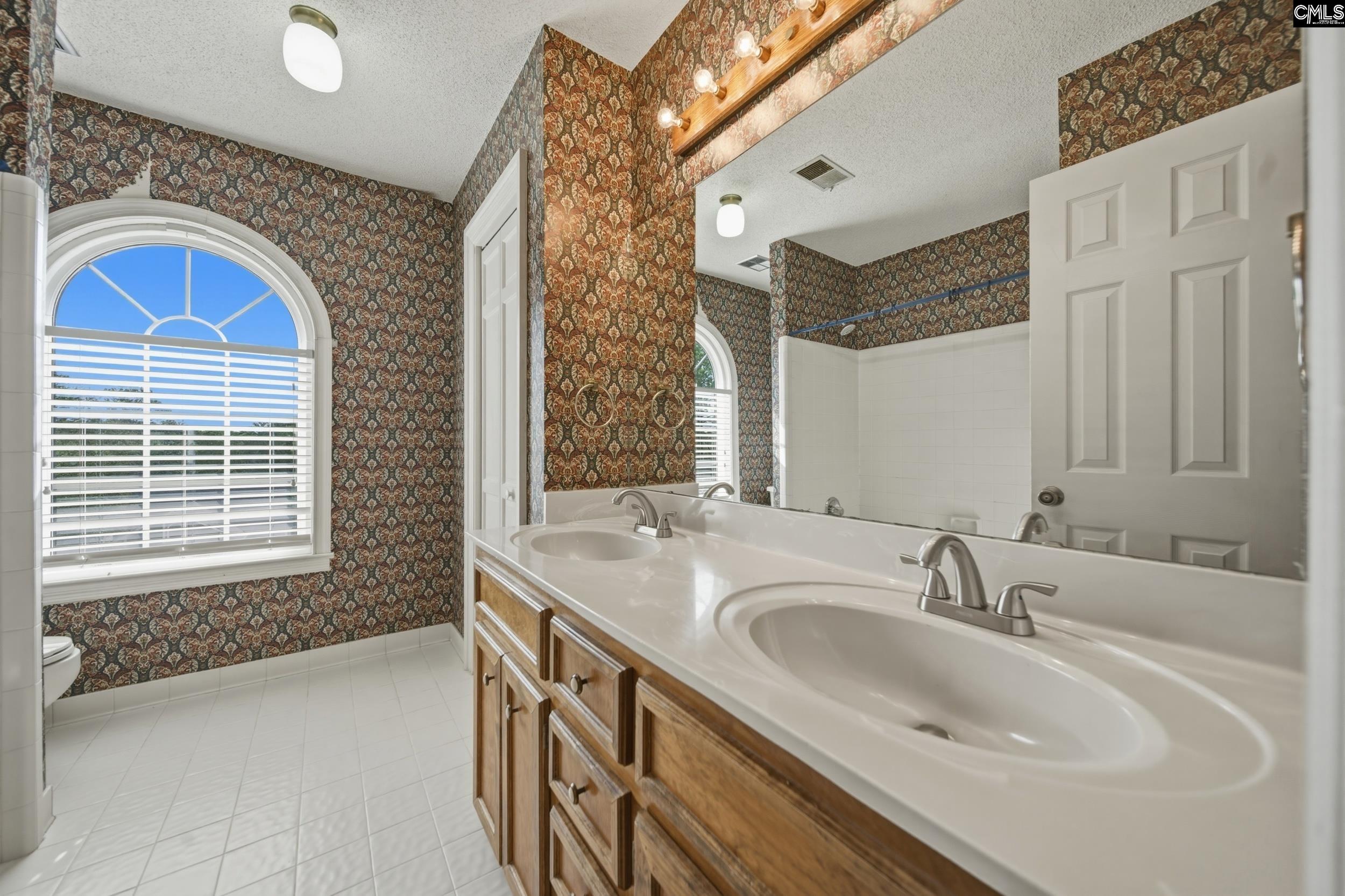 204 Woodlands W